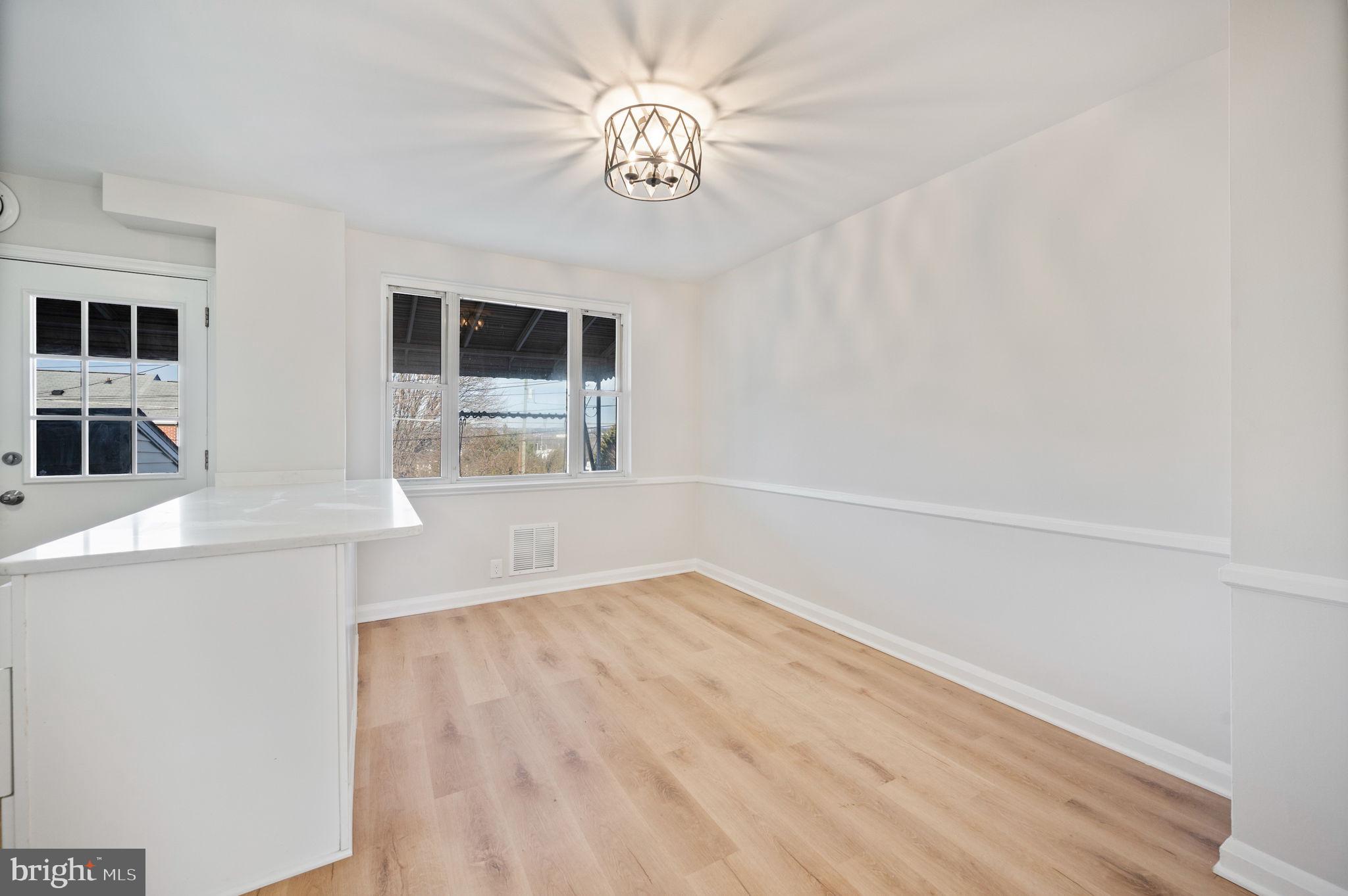 EASTWOOD - Residential