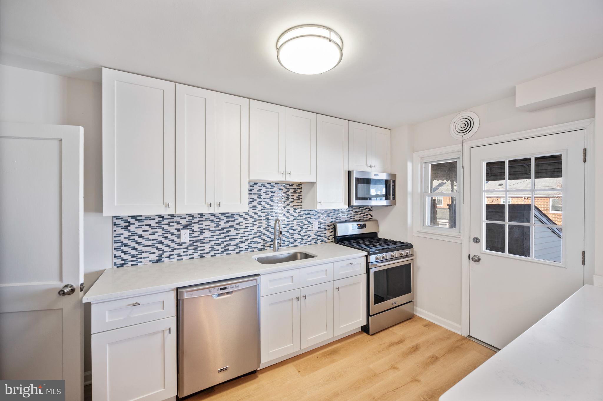 EASTWOOD - Residential