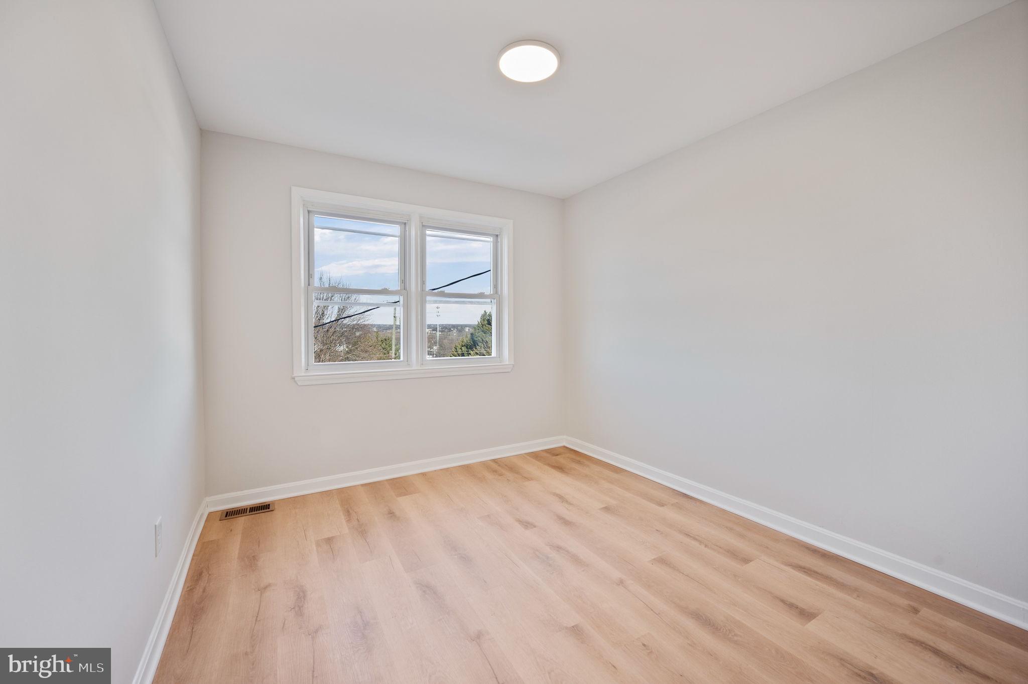 EASTWOOD - Residential