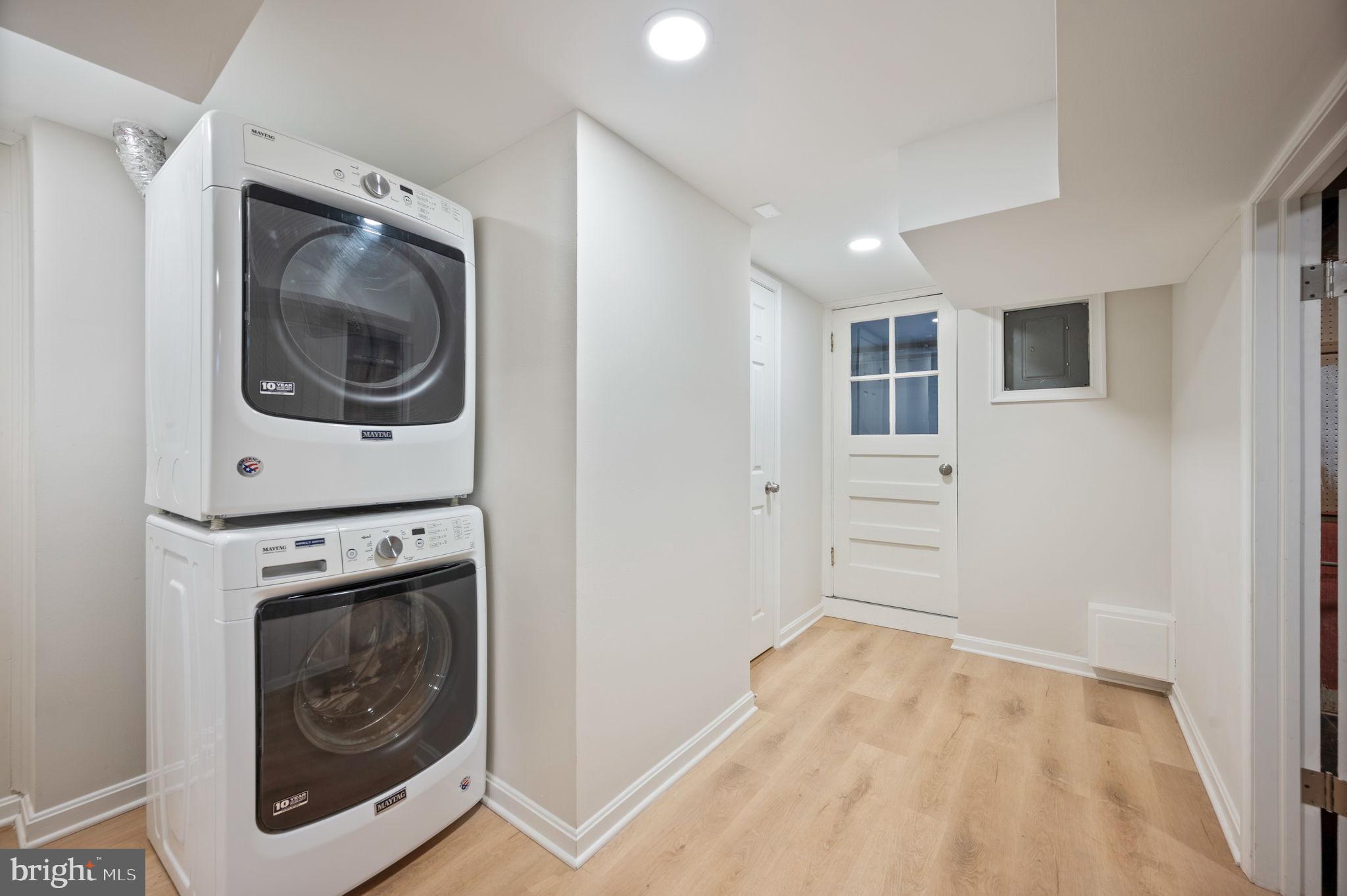 EASTWOOD - Residential