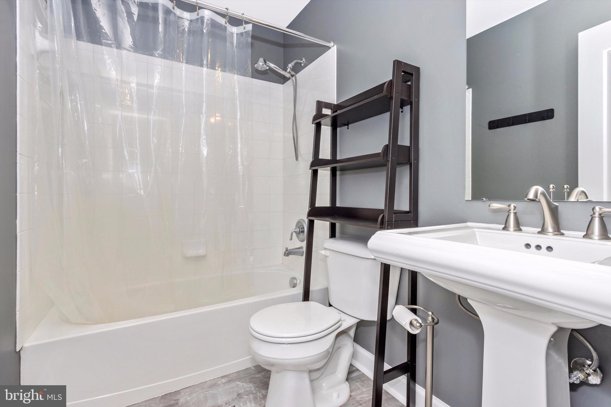 PARK PLACE AT MILL ISLAND - Residential