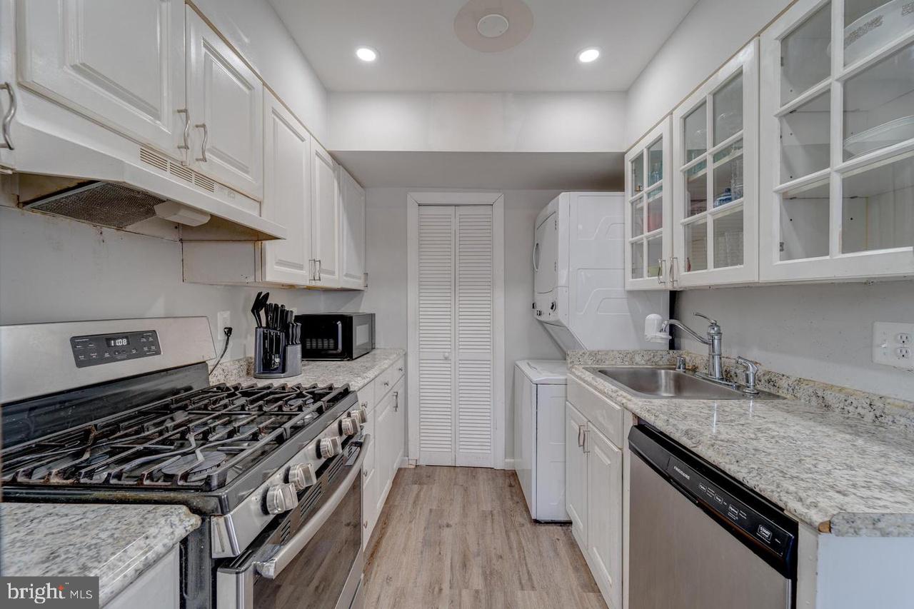 IRONGATE - Residential Lease