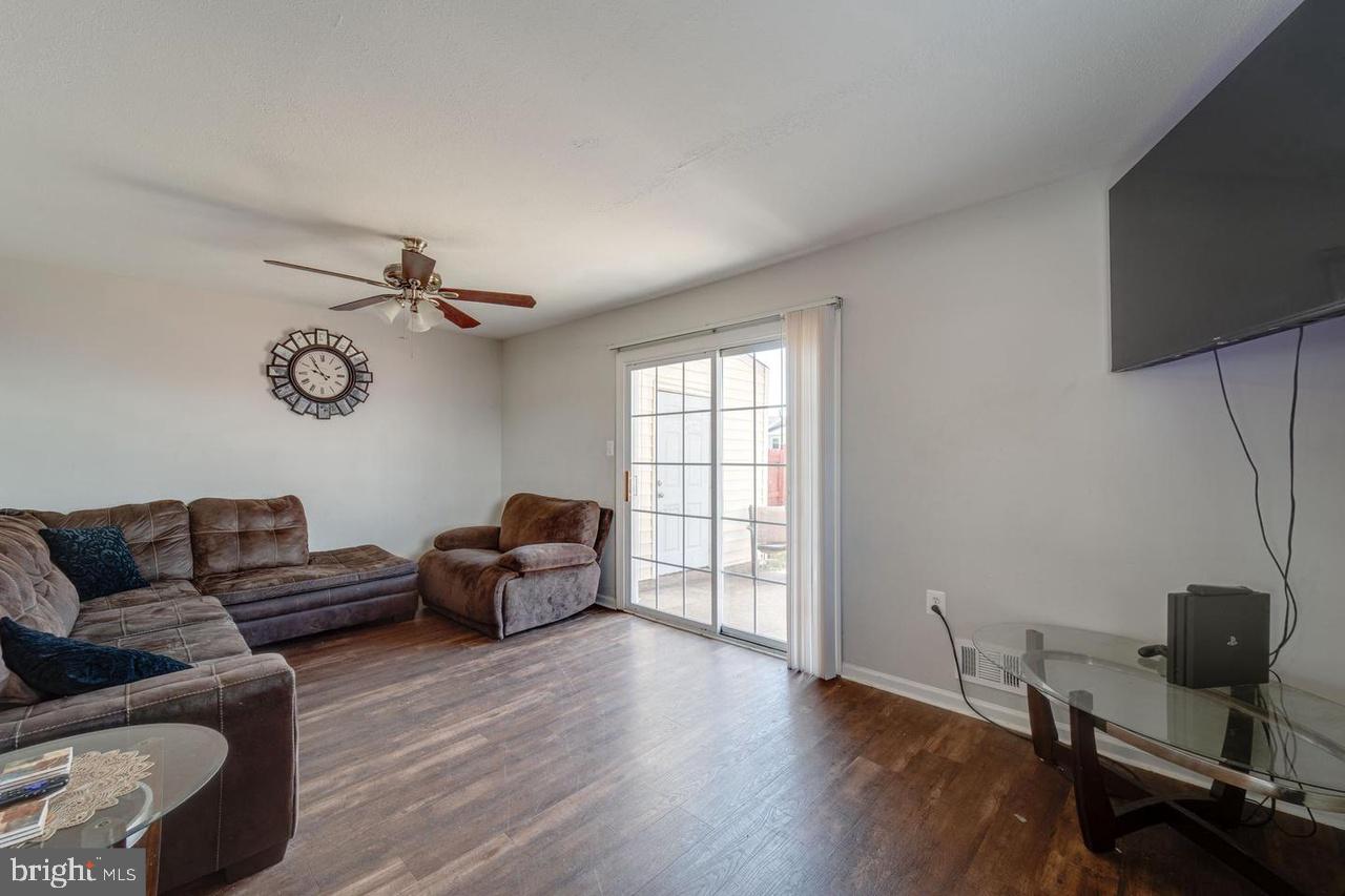 IRONGATE - Residential Lease