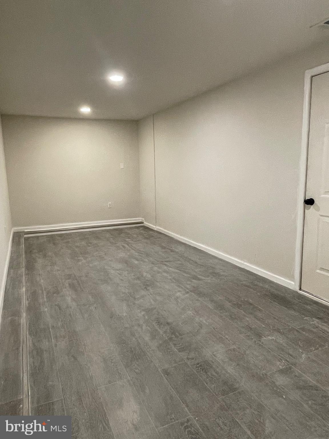 SPRING MEADOW - Residential