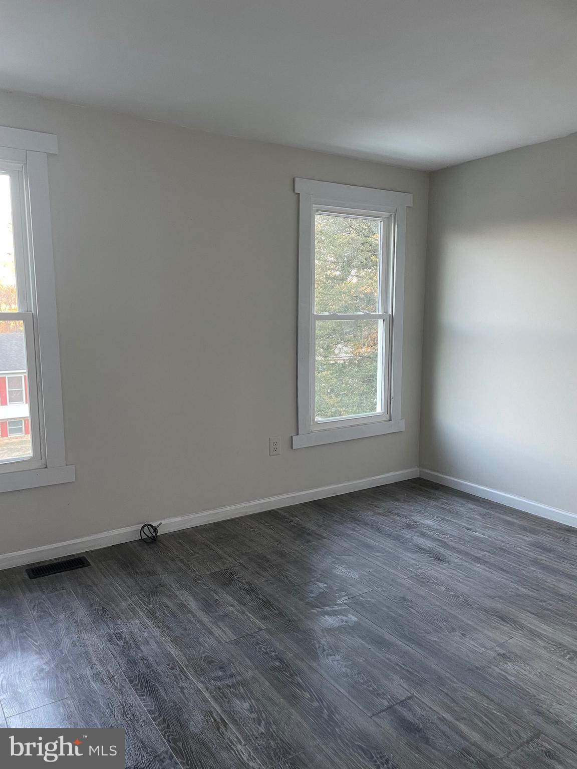 SPRING MEADOW - Residential