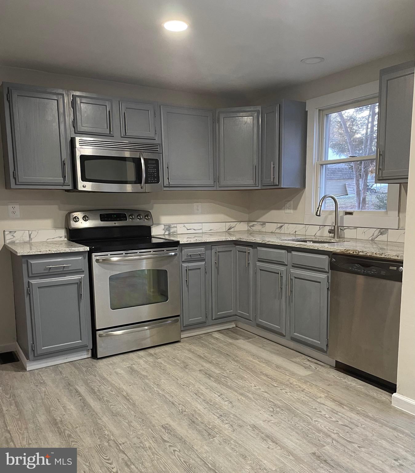 SPRING MEADOW - Residential