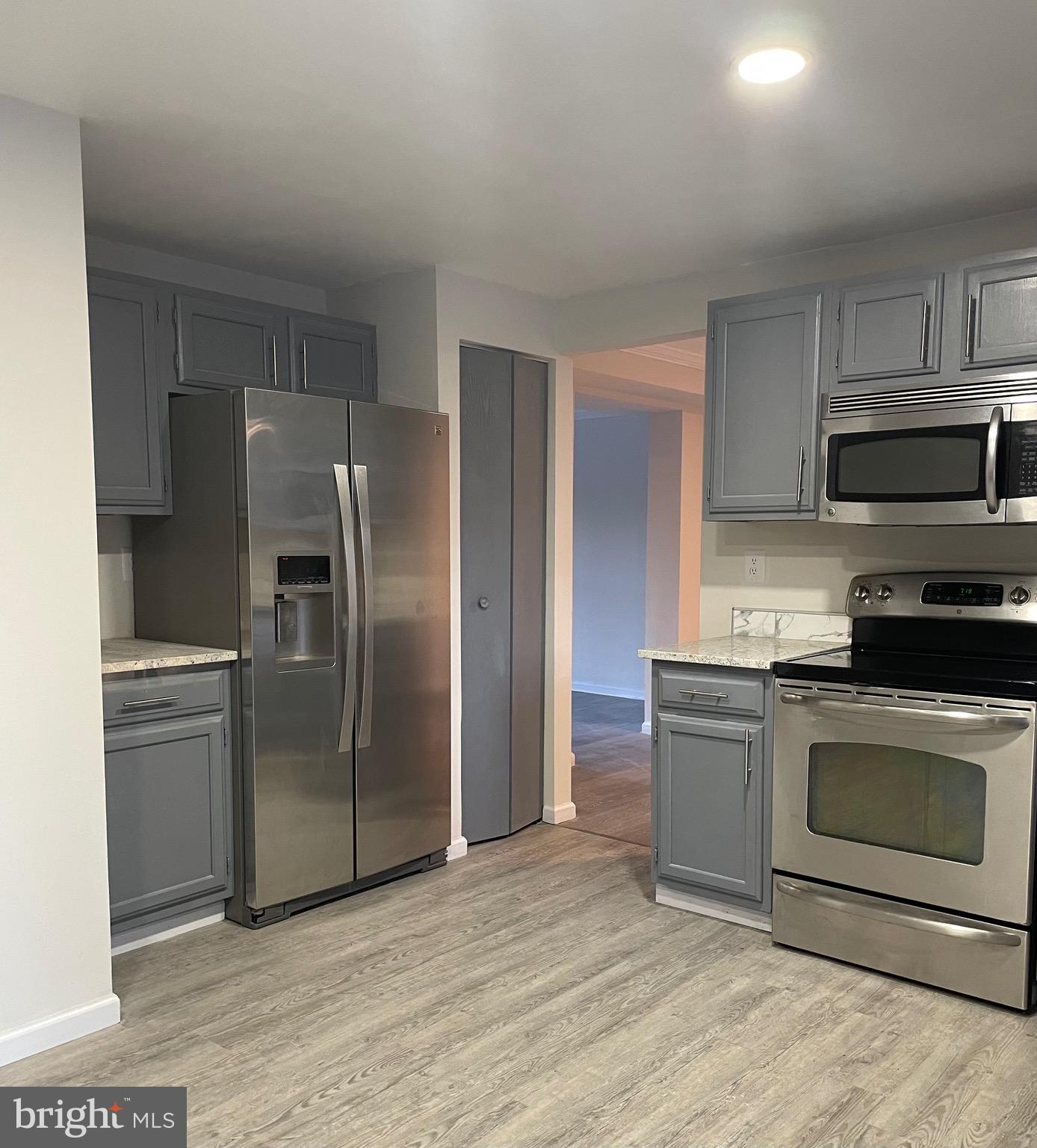 SPRING MEADOW - Residential