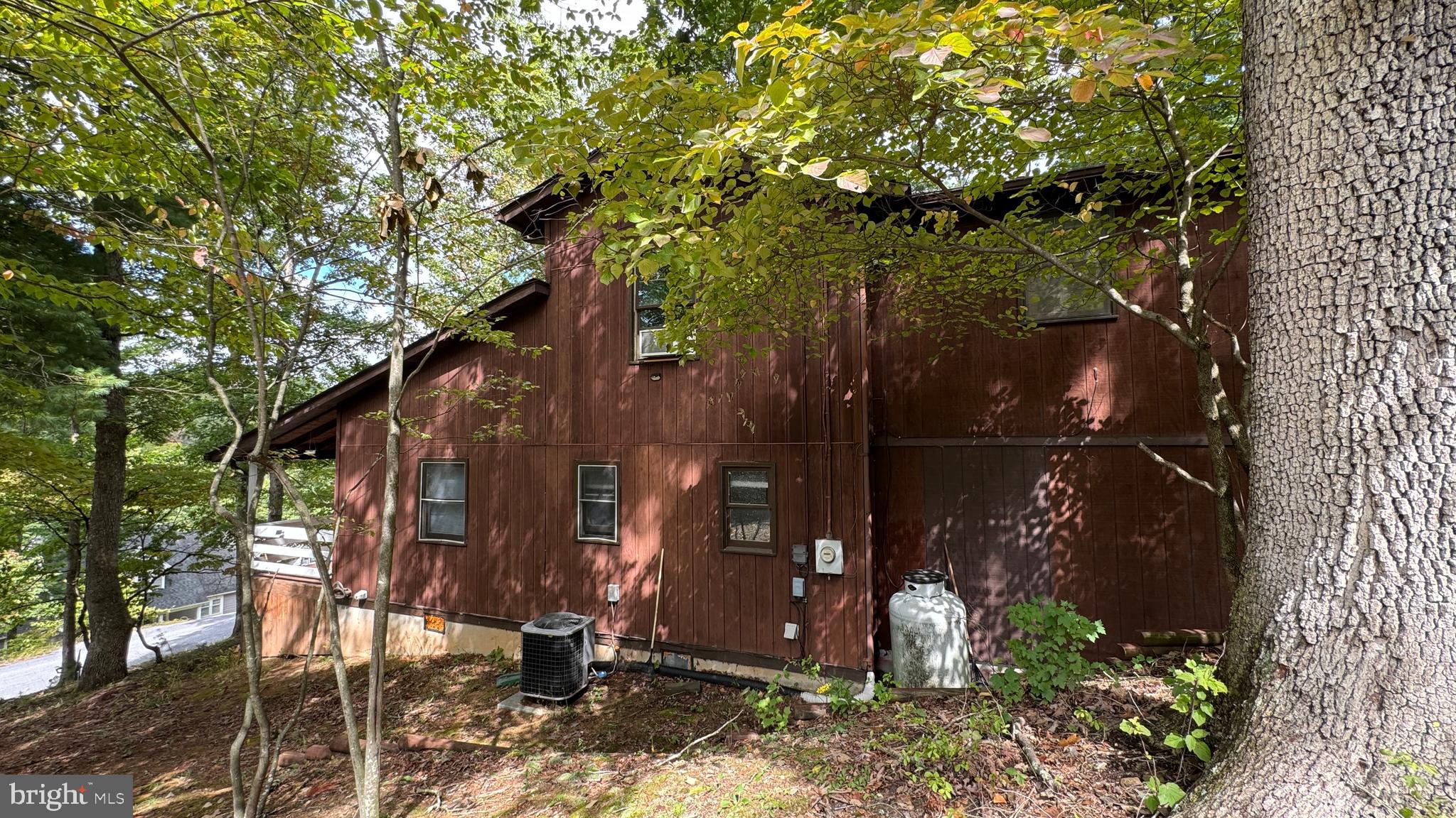 LAKE HOLIDAY ESTATES - Residential