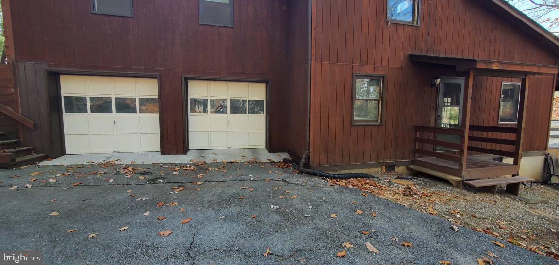 LAKE HOLIDAY ESTATES - Residential