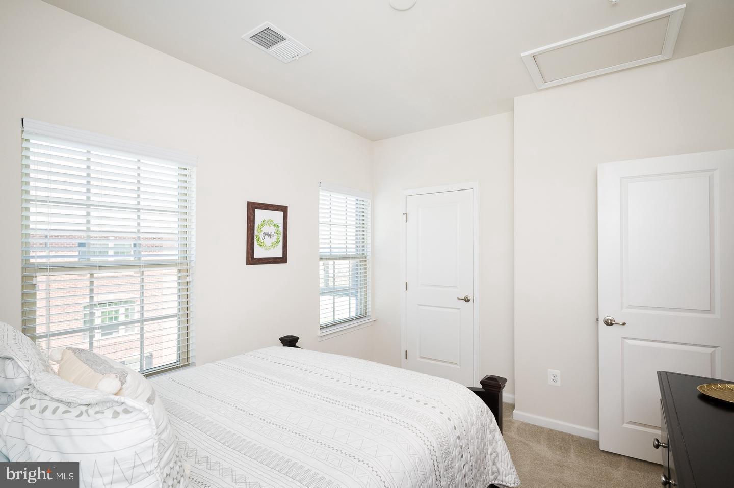 OLDHAM CROSSING - Residential