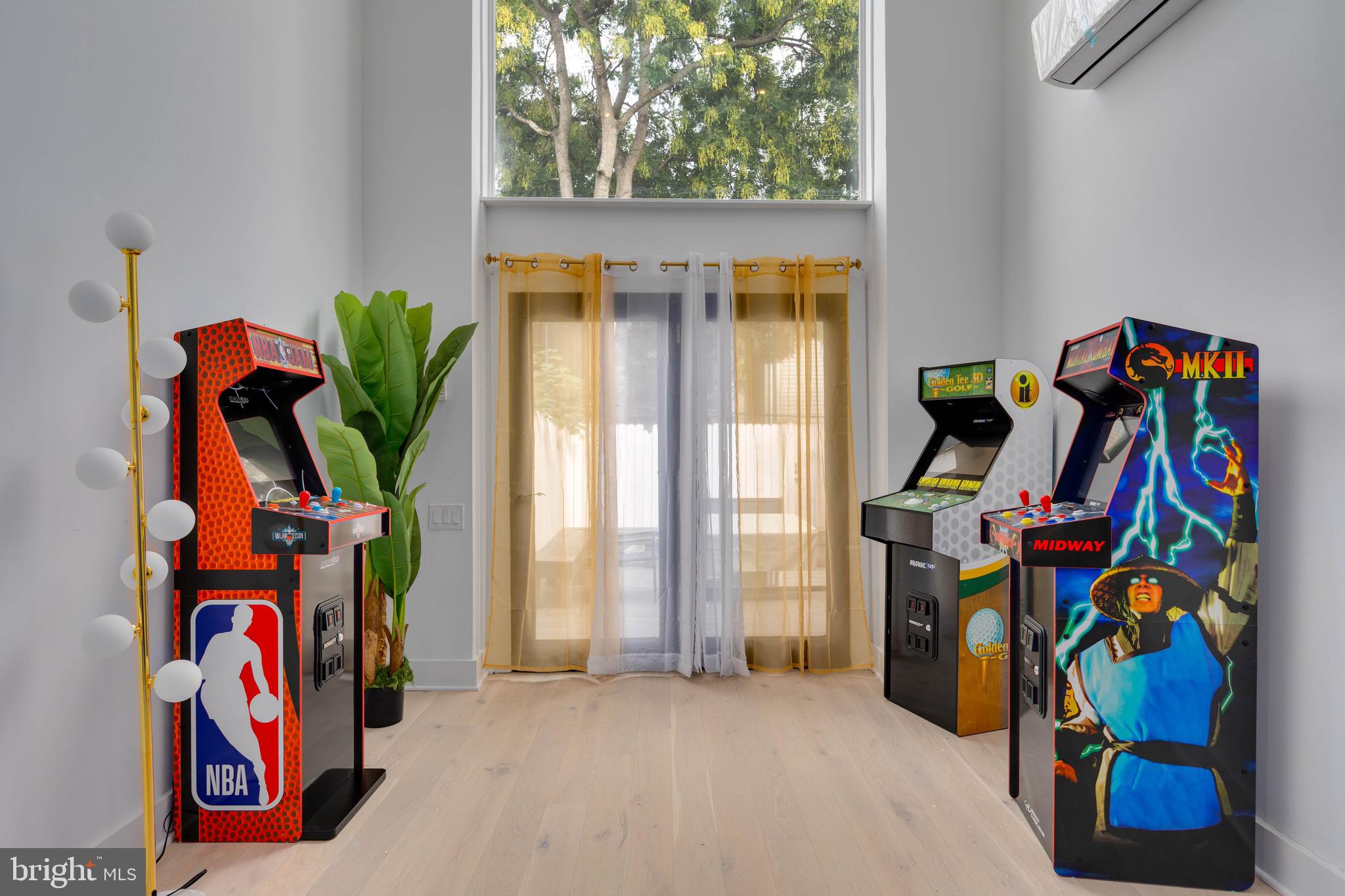 FAIRMOUNT - Residential Lease