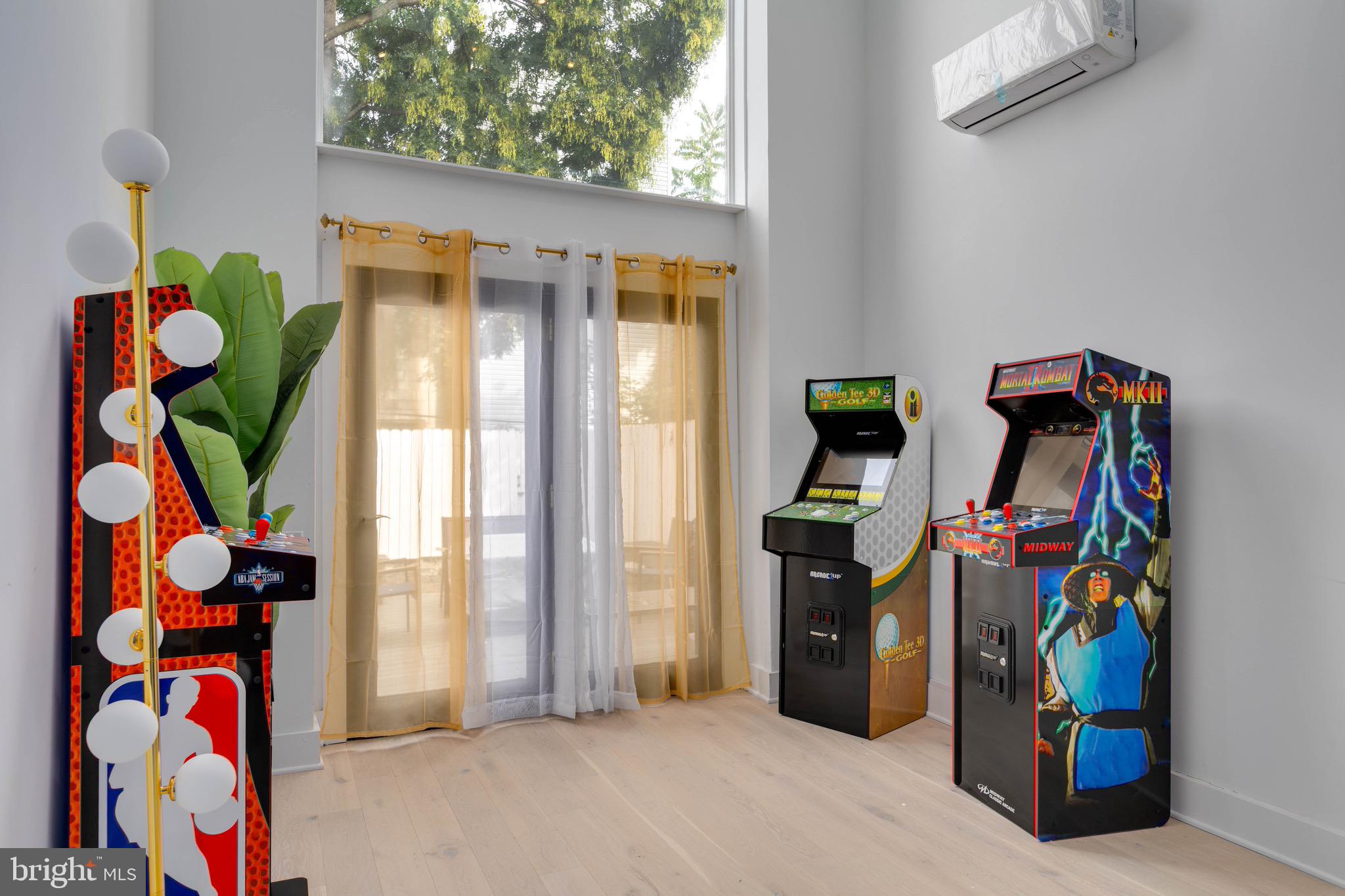 FAIRMOUNT - Residential Lease