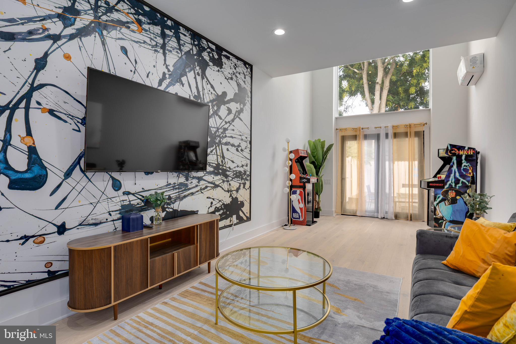 FAIRMOUNT - Residential Lease