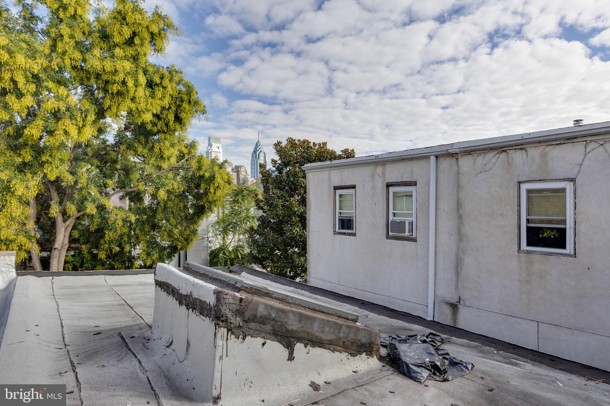 FAIRMOUNT - Residential Lease