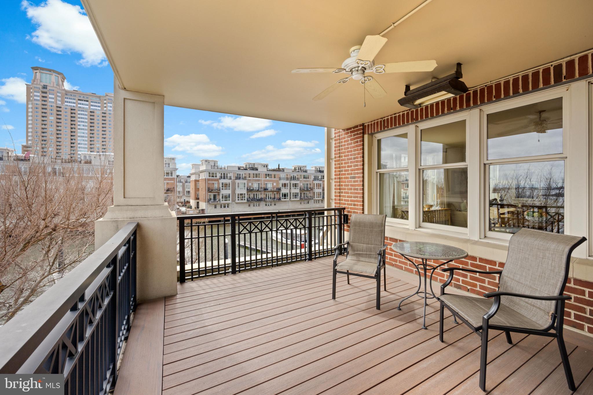 THE RITZ-CARLTON RESIDENCES - Residential