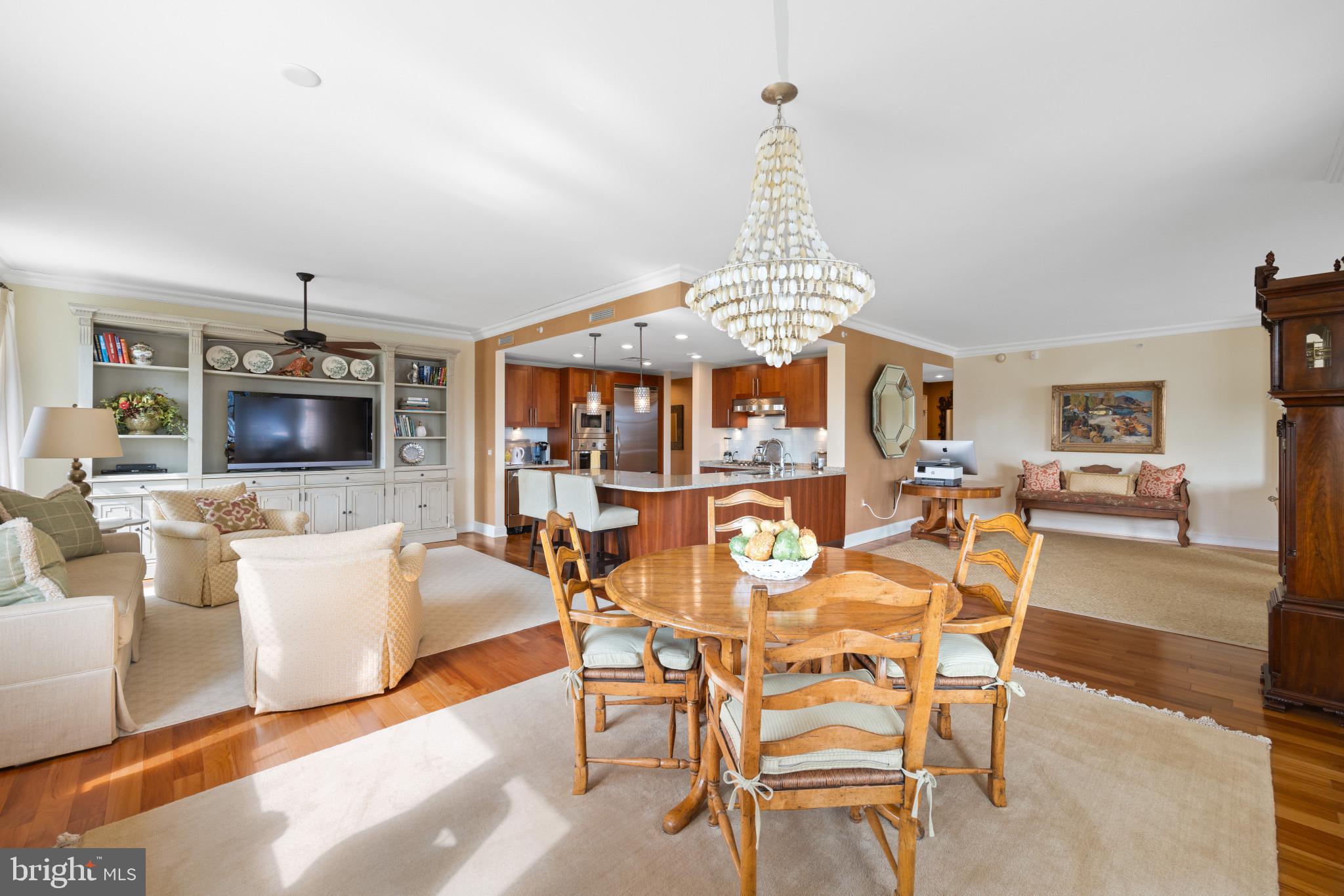 THE RITZ-CARLTON RESIDENCES - Residential