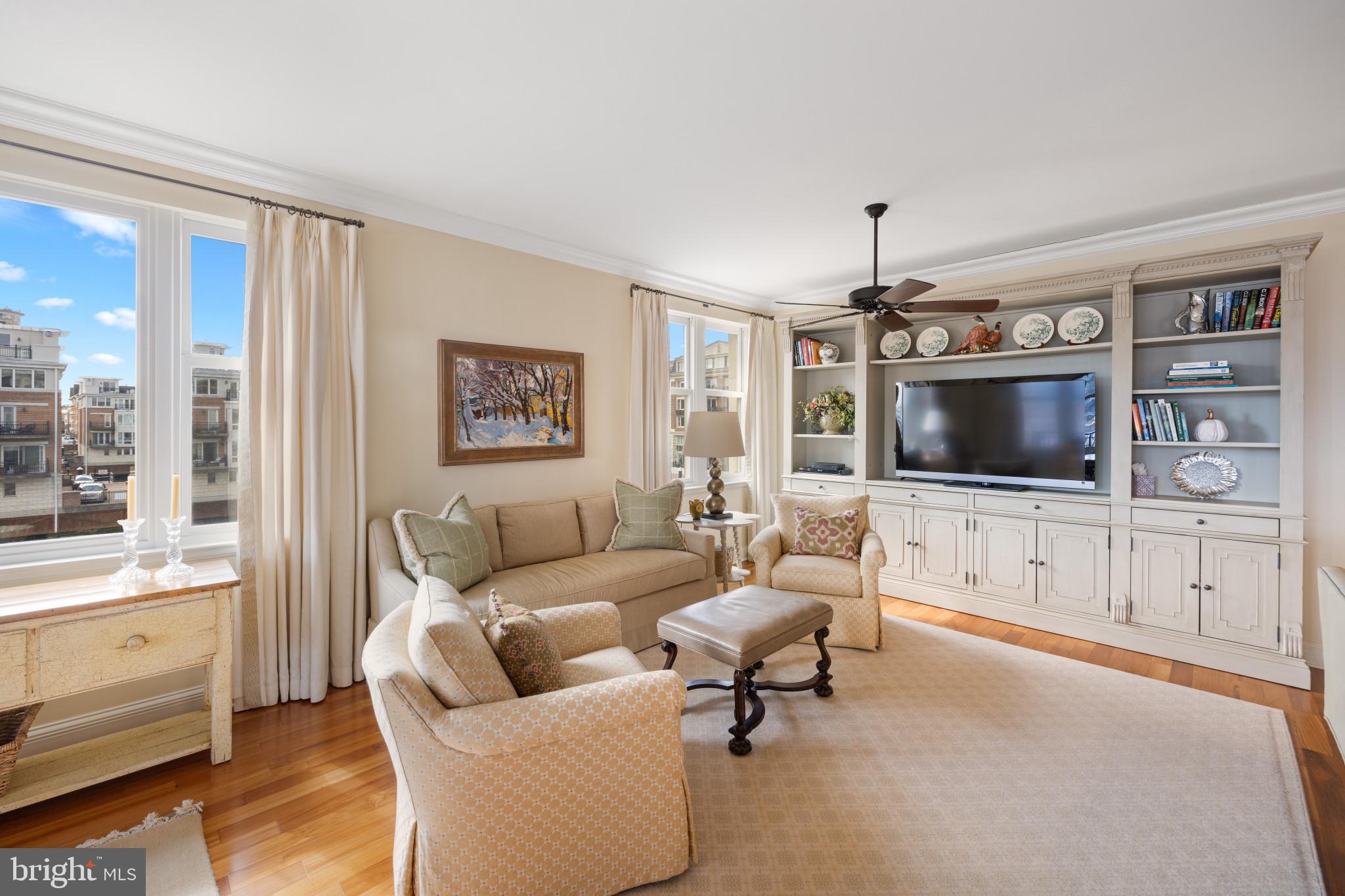 THE RITZ-CARLTON RESIDENCES - Residential