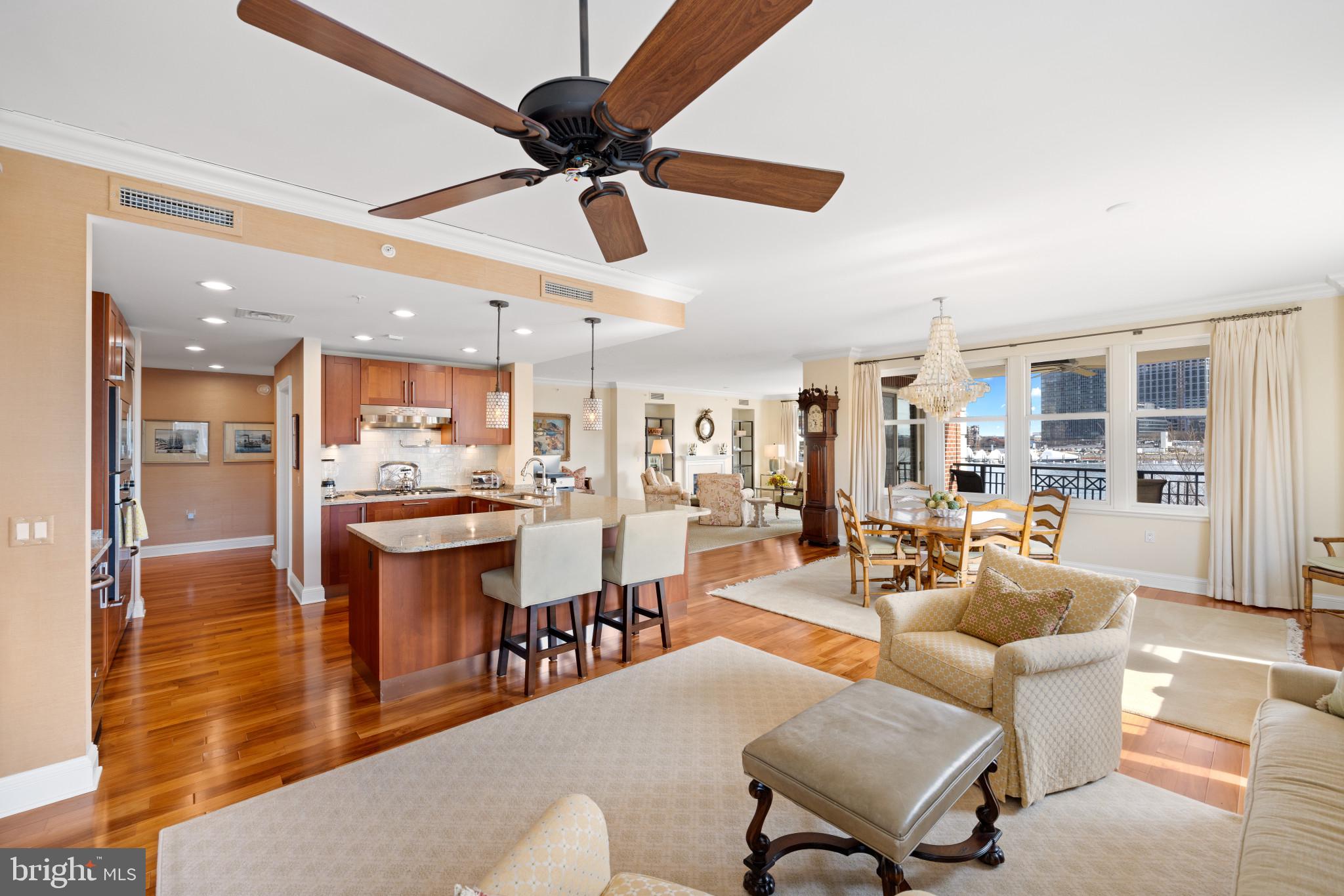 THE RITZ-CARLTON RESIDENCES - Residential