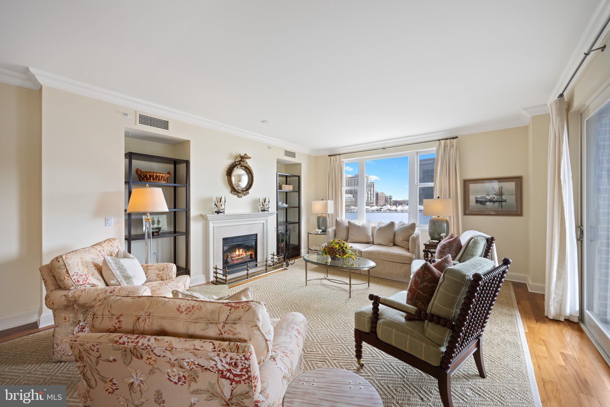 THE RITZ-CARLTON RESIDENCES - Residential