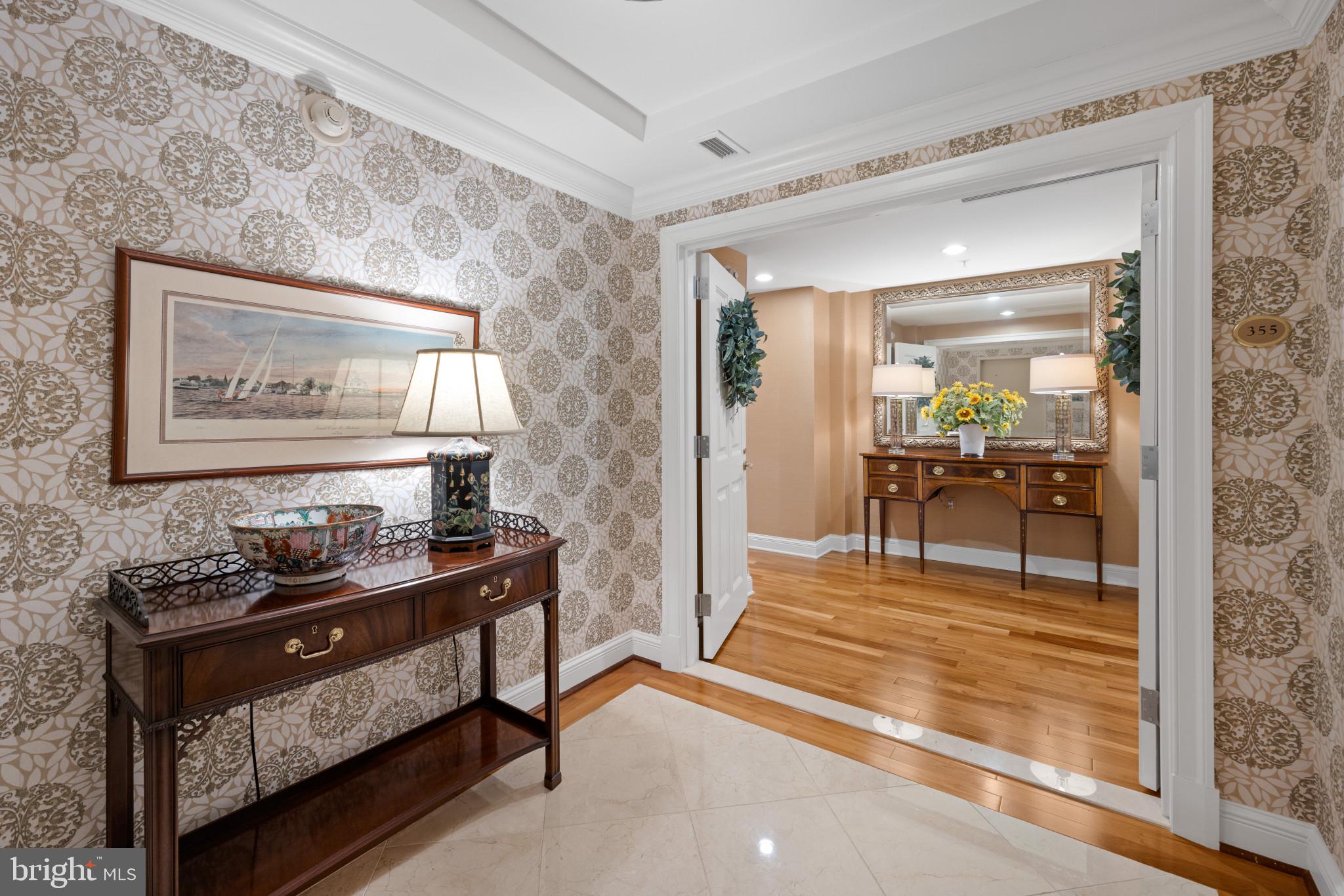 THE RITZ-CARLTON RESIDENCES - Residential