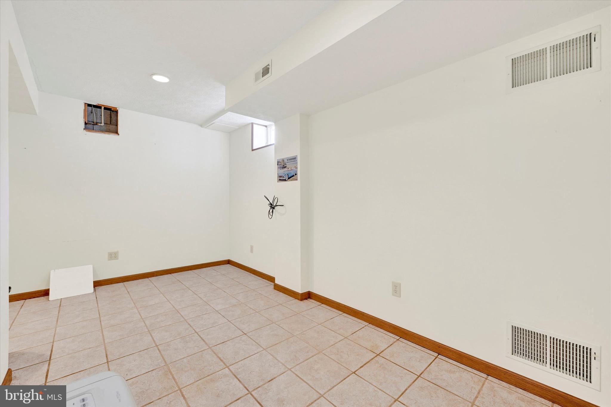 WHITE MARSH - Residential