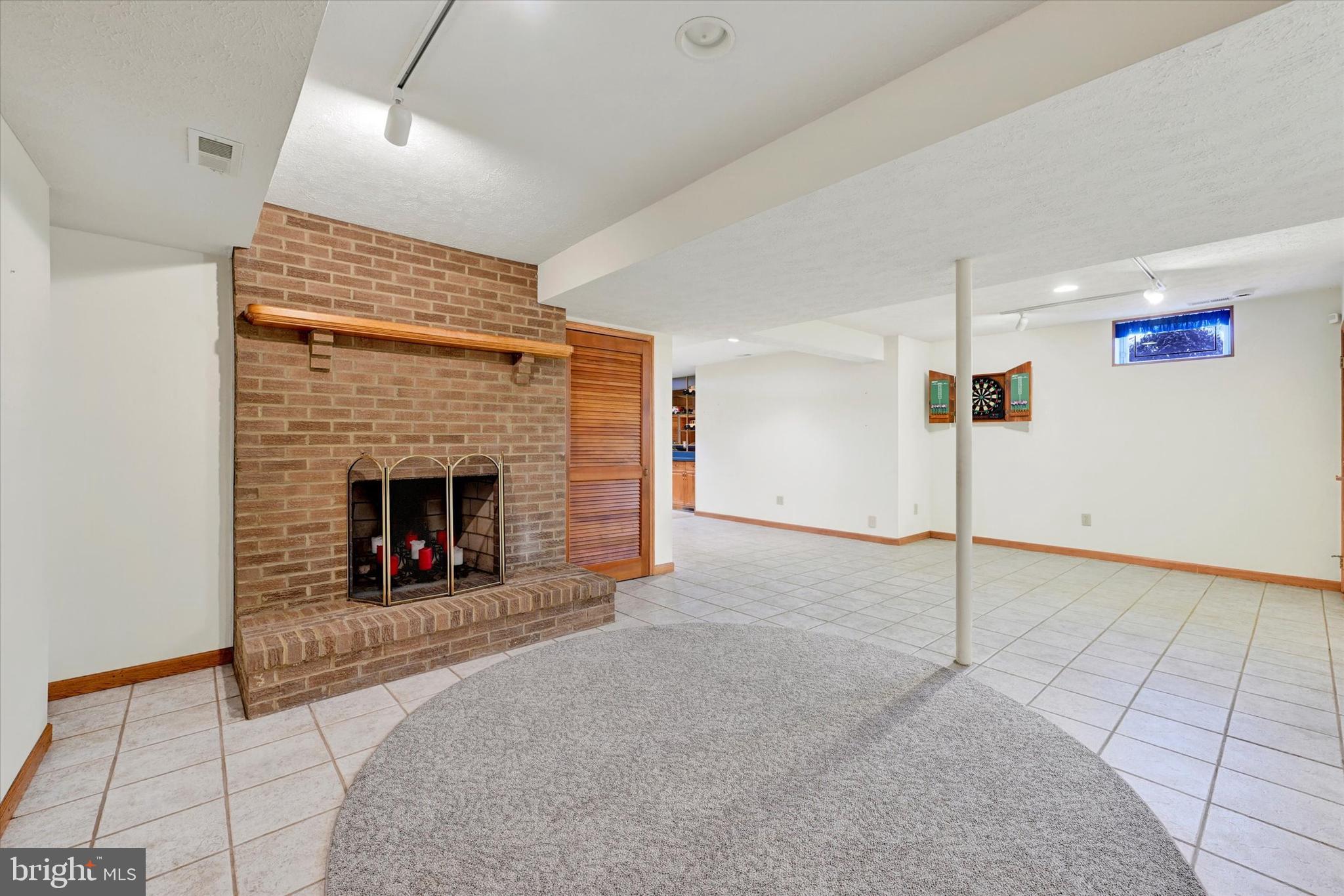 WHITE MARSH - Residential