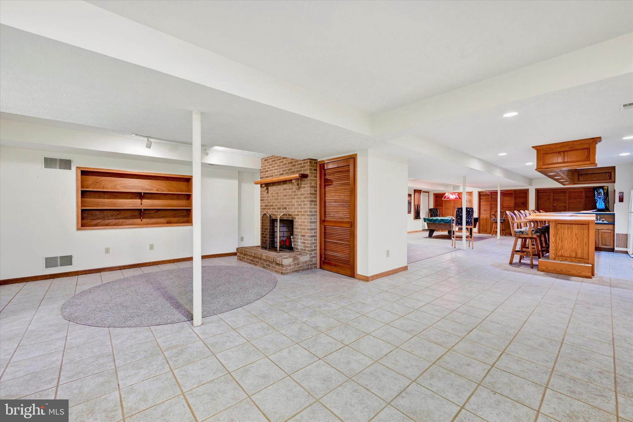 WHITE MARSH - Residential