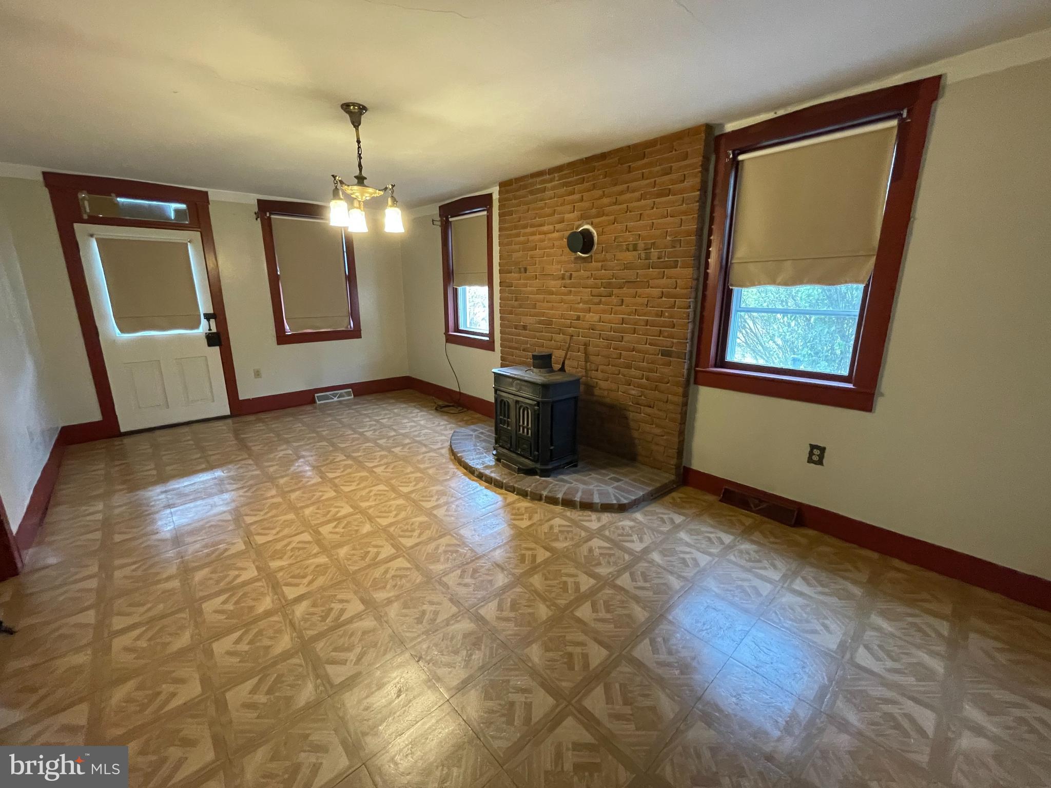 SPORTING HILL - Residential Lease