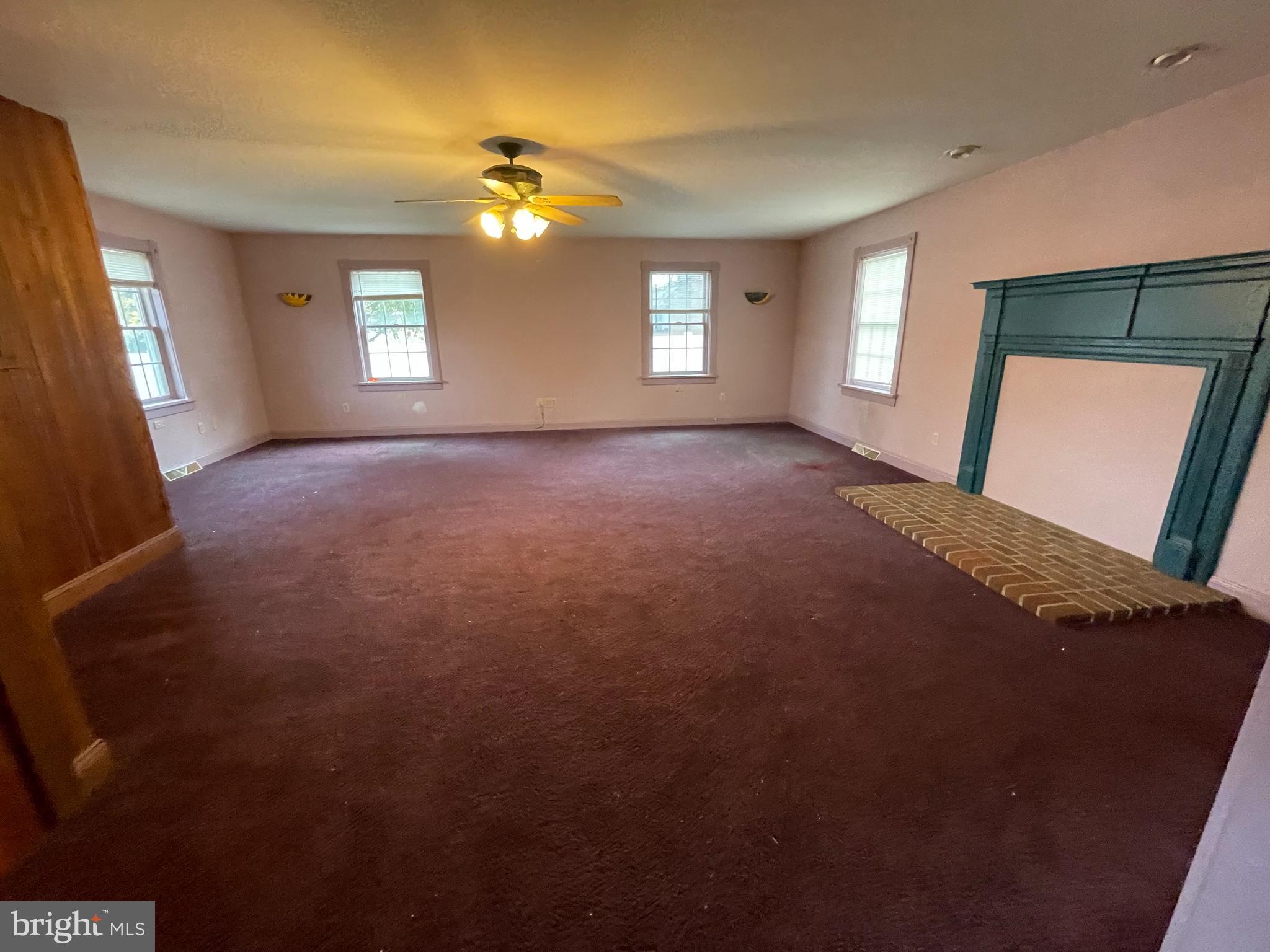 SPORTING HILL - Residential Lease