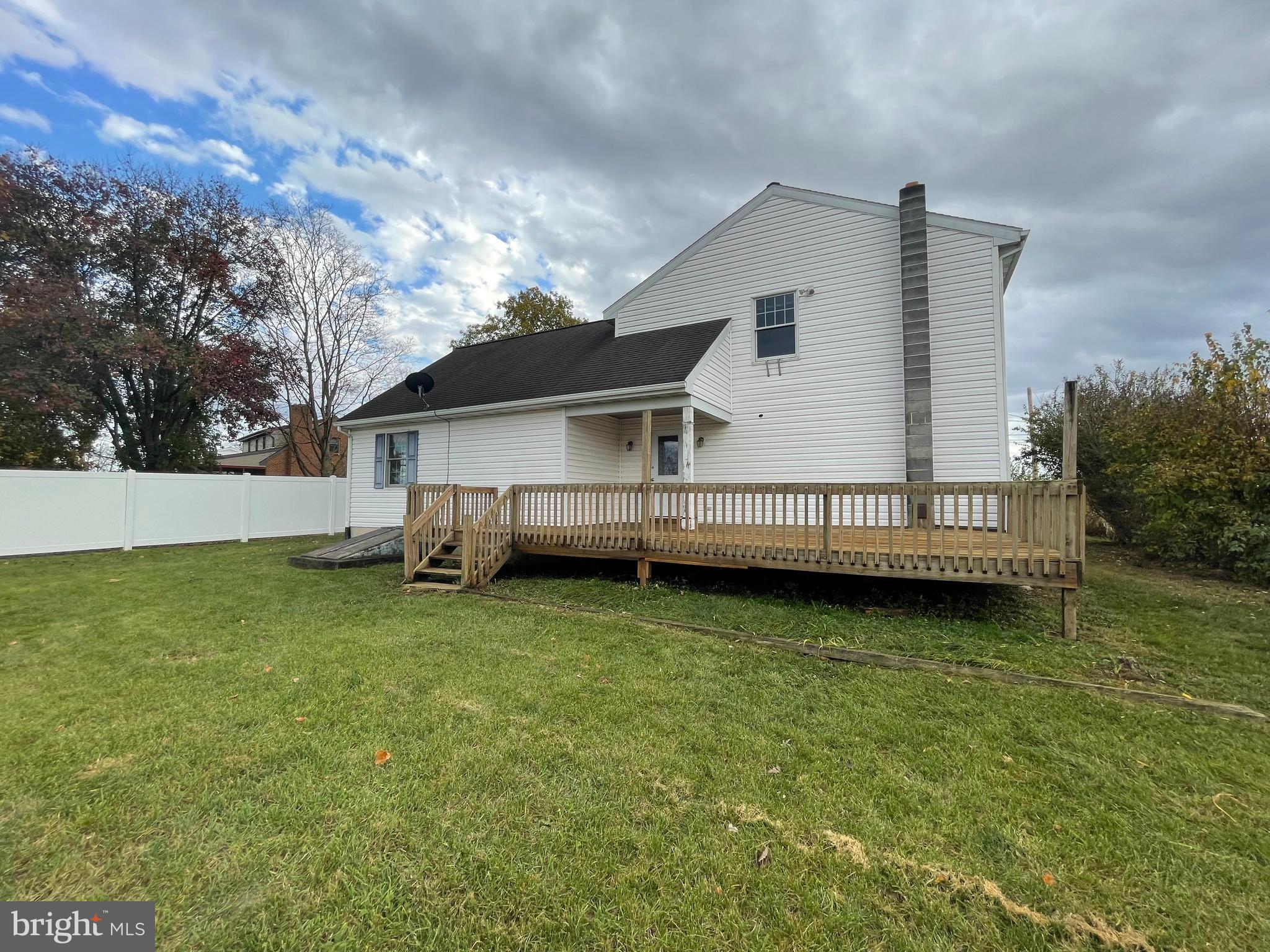 SPORTING HILL - Residential Lease