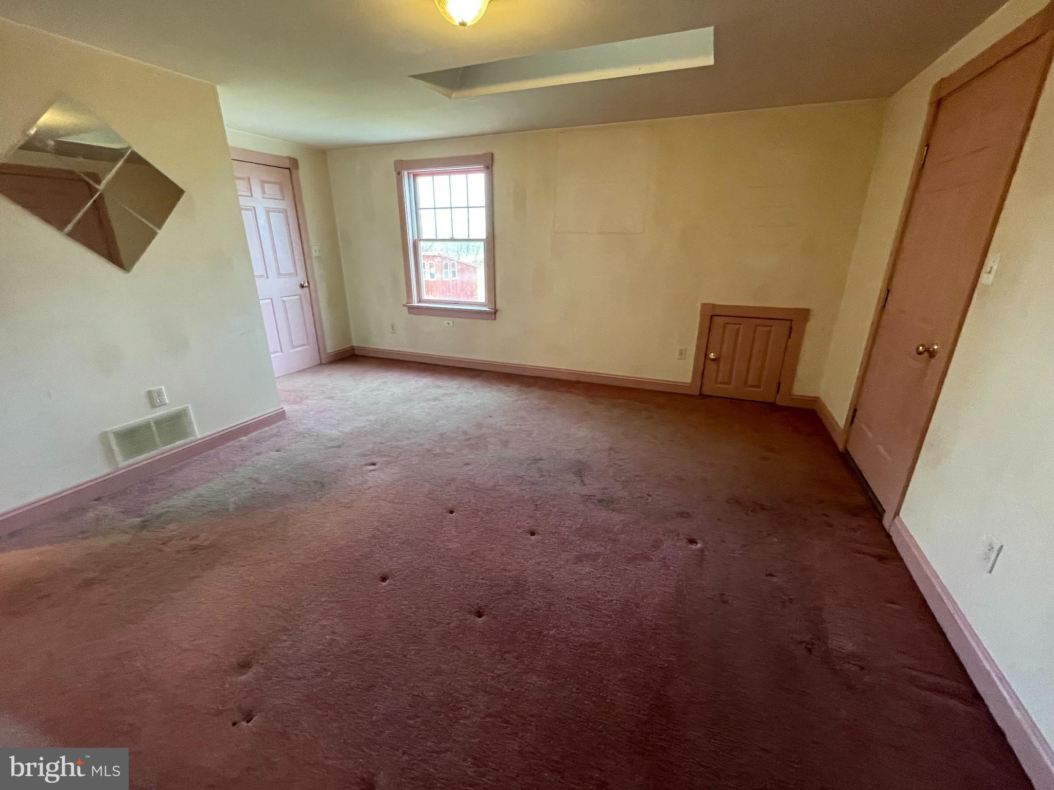 SPORTING HILL - Residential Lease