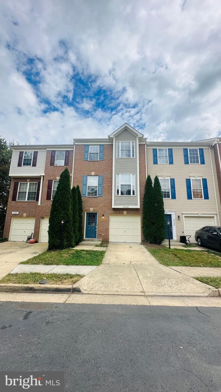 Fully renovated 3-bedroom, 2.5-bath townhome in Ashburn Farm! This gem sits next to the corner lot with fresh paint, new carpet, luxury vinyl flooring, ceramic tiles, and remodeled bathrooms. The three-level extension bump-out maximizes space and light. A Brand new epoxy flooring in the garage. 
The open-concept main level boasts a gourmet kitchen with granite counters, stainless steel appliances, and a breakfast bar, flowing into a bright living/dining area and cozy family room. A renovated 1-car garage adds convenience. Upstairs, the expansive primary suite features a walk-in closet, en-suite bath with shower, soaking tub, and dual vanities, plus two spacious bedrooms and a versatile loft. The walk-out basement offers a recreation room, full bath, and potential 4th bedroom, opening to a backyard with mature trees.
Steps from Stone Bridge High School, Route 7, and Dulles Greenway, this vacant, move-in-ready home is perfect for commuters and families. Pet-friendly home.