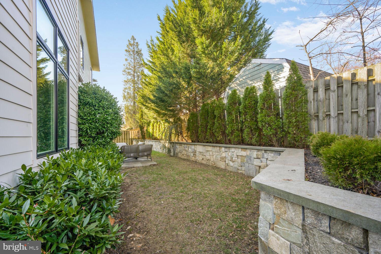 GEORGETOWN VILLAGE - Residential