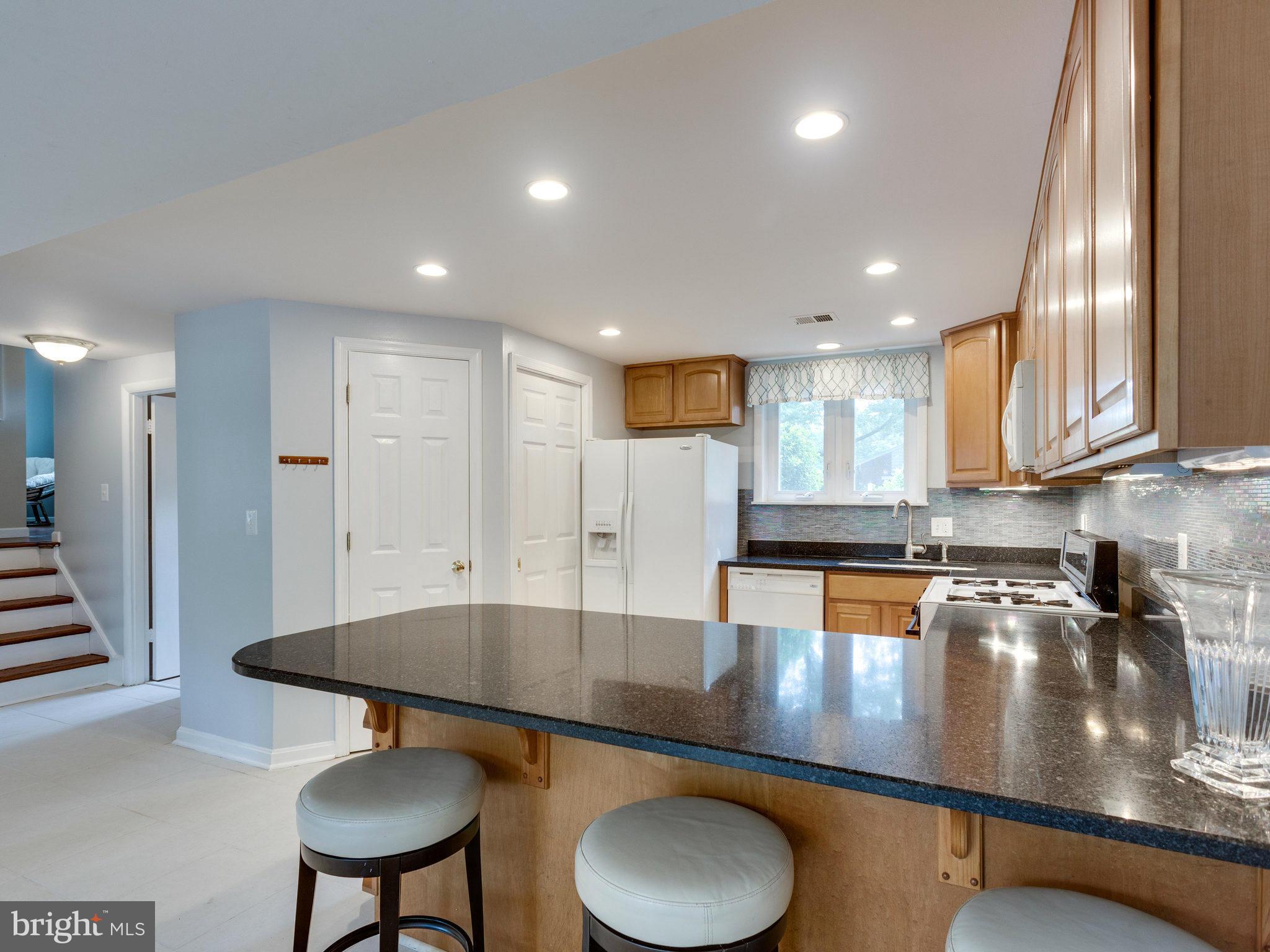 WAYNEWOOD - Residential