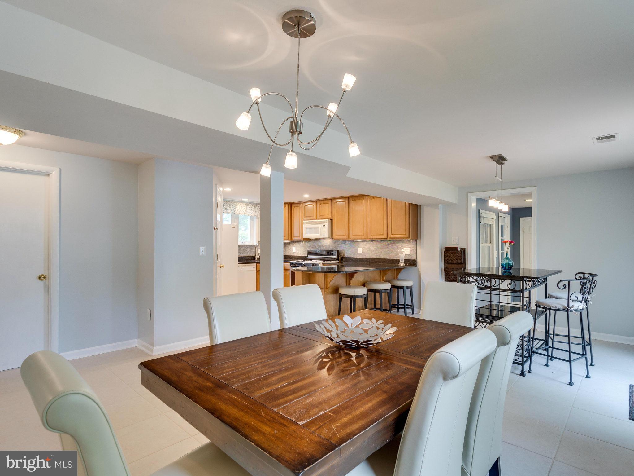 WAYNEWOOD - Residential