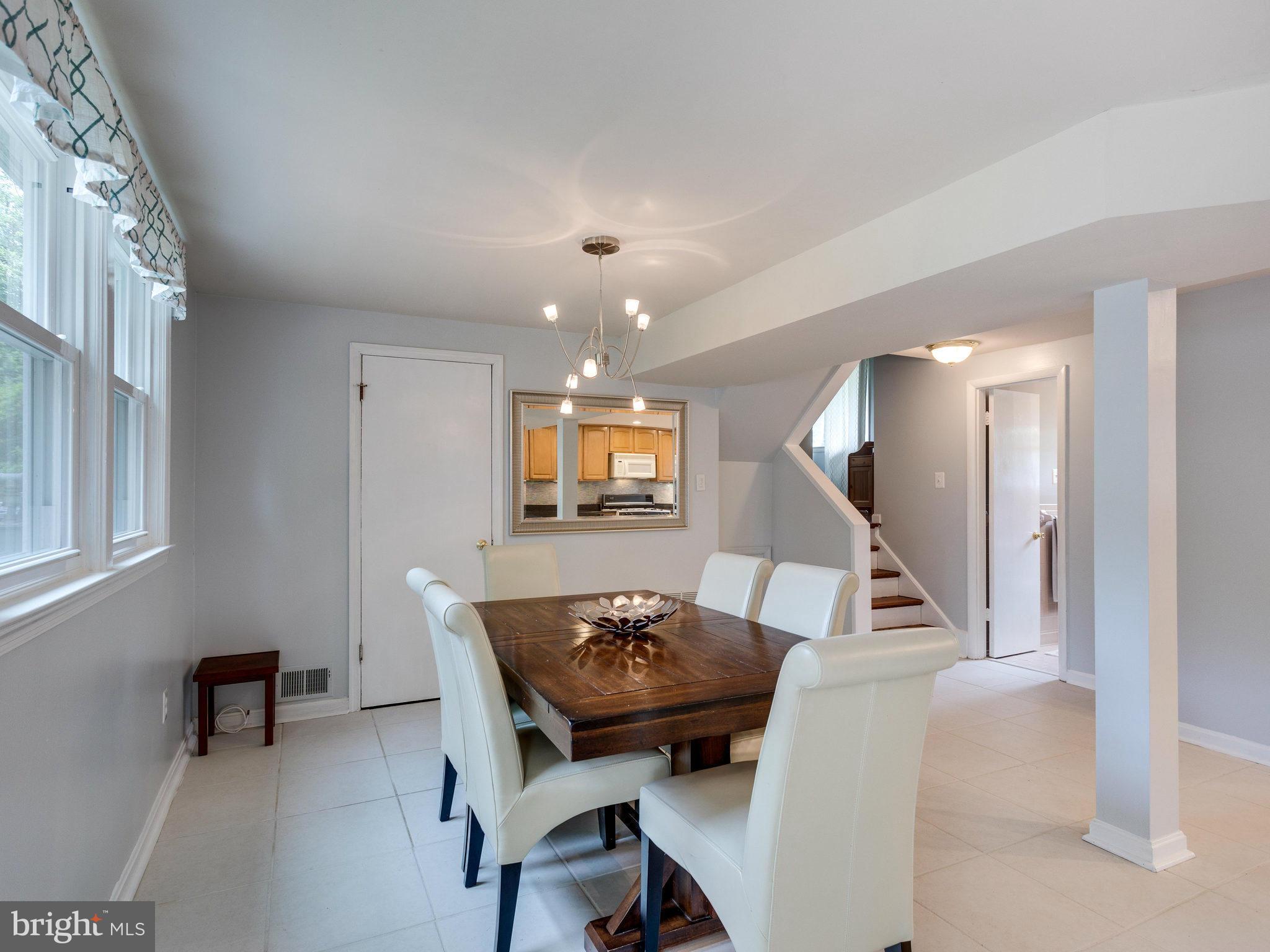 WAYNEWOOD - Residential