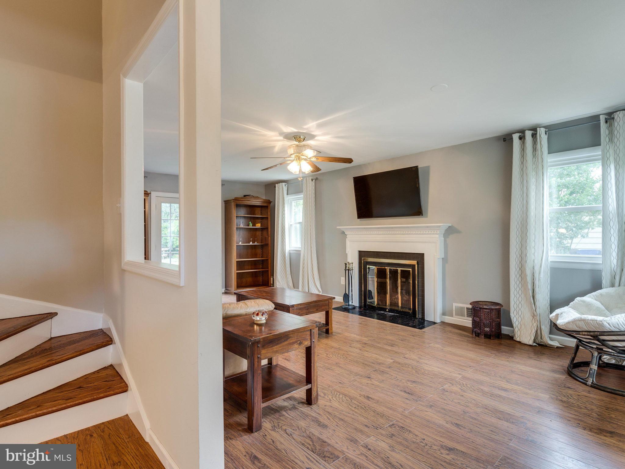 WAYNEWOOD - Residential