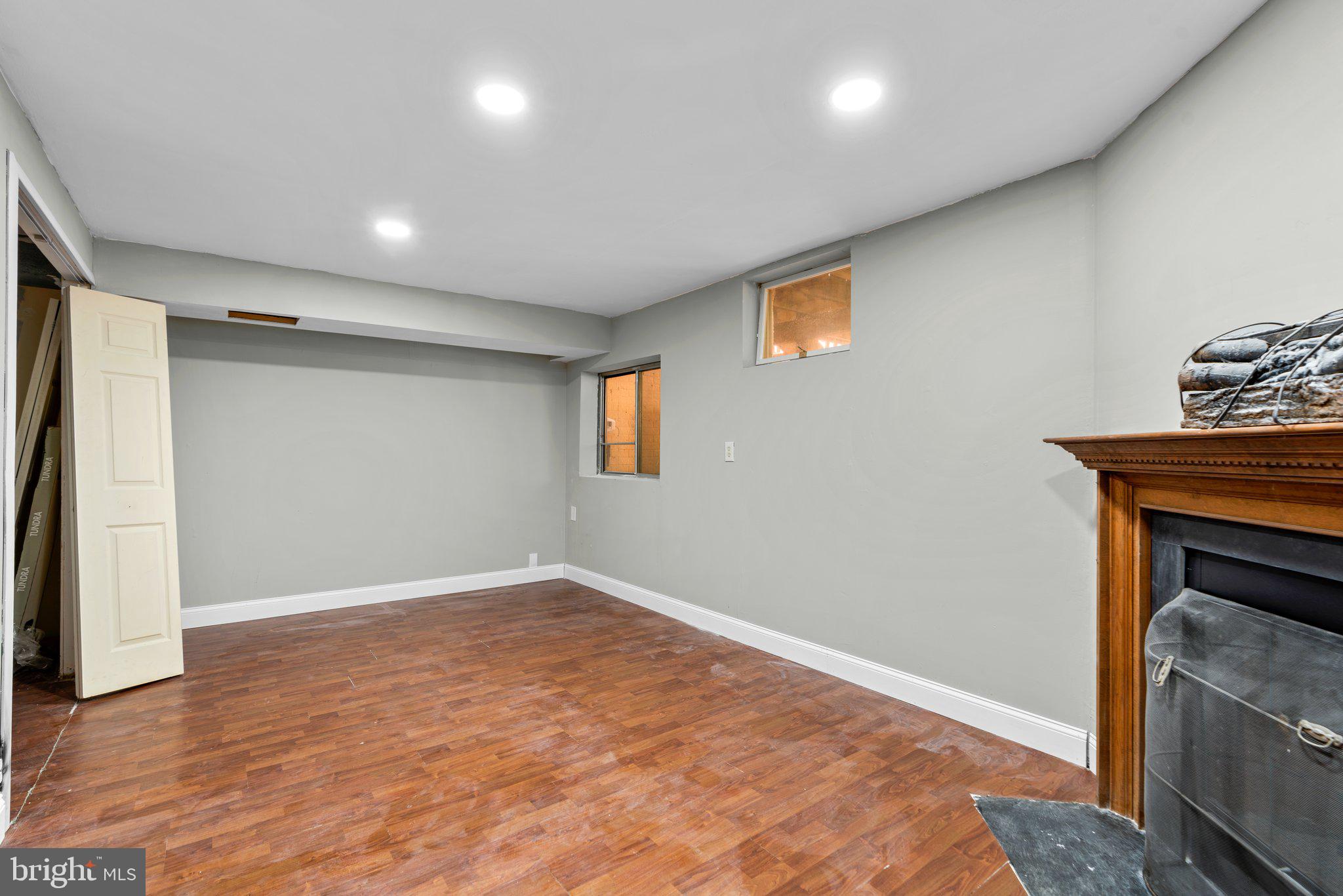 LIONS GATE - Residential