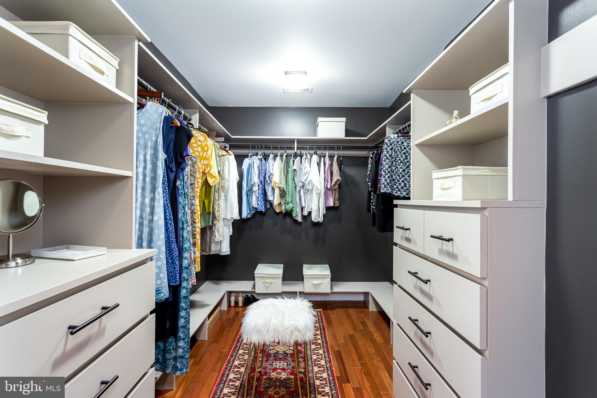 MEGILLS CROSSING - Residential