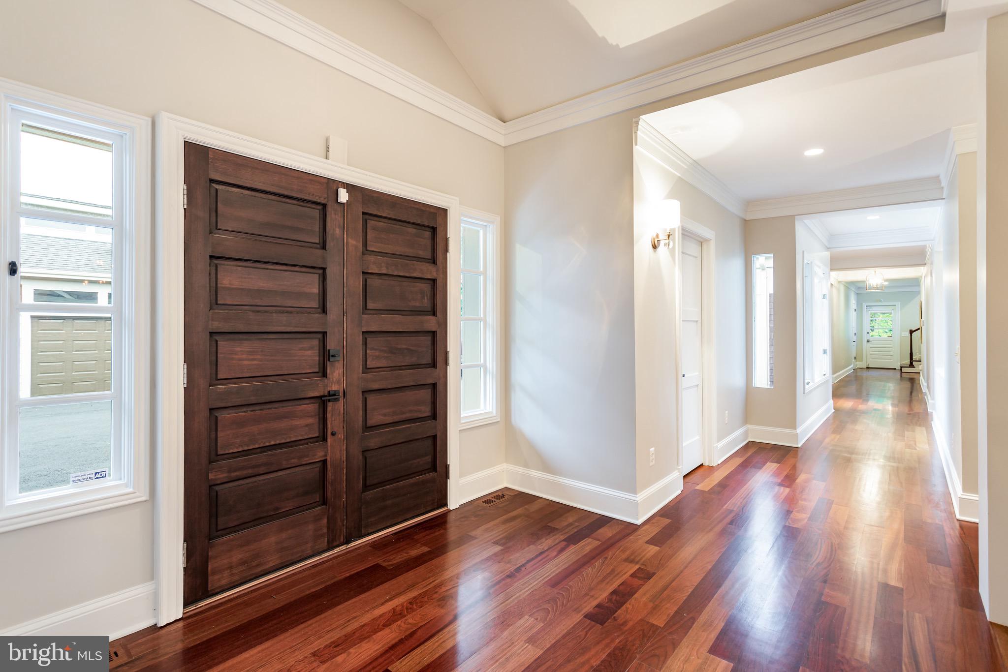 MEGILLS CROSSING - Residential