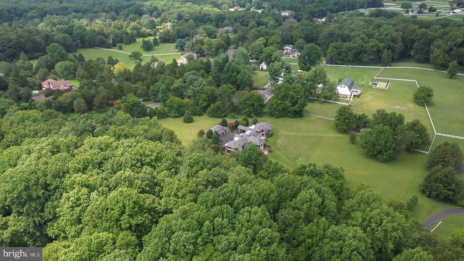 MEGILLS CROSSING - Residential