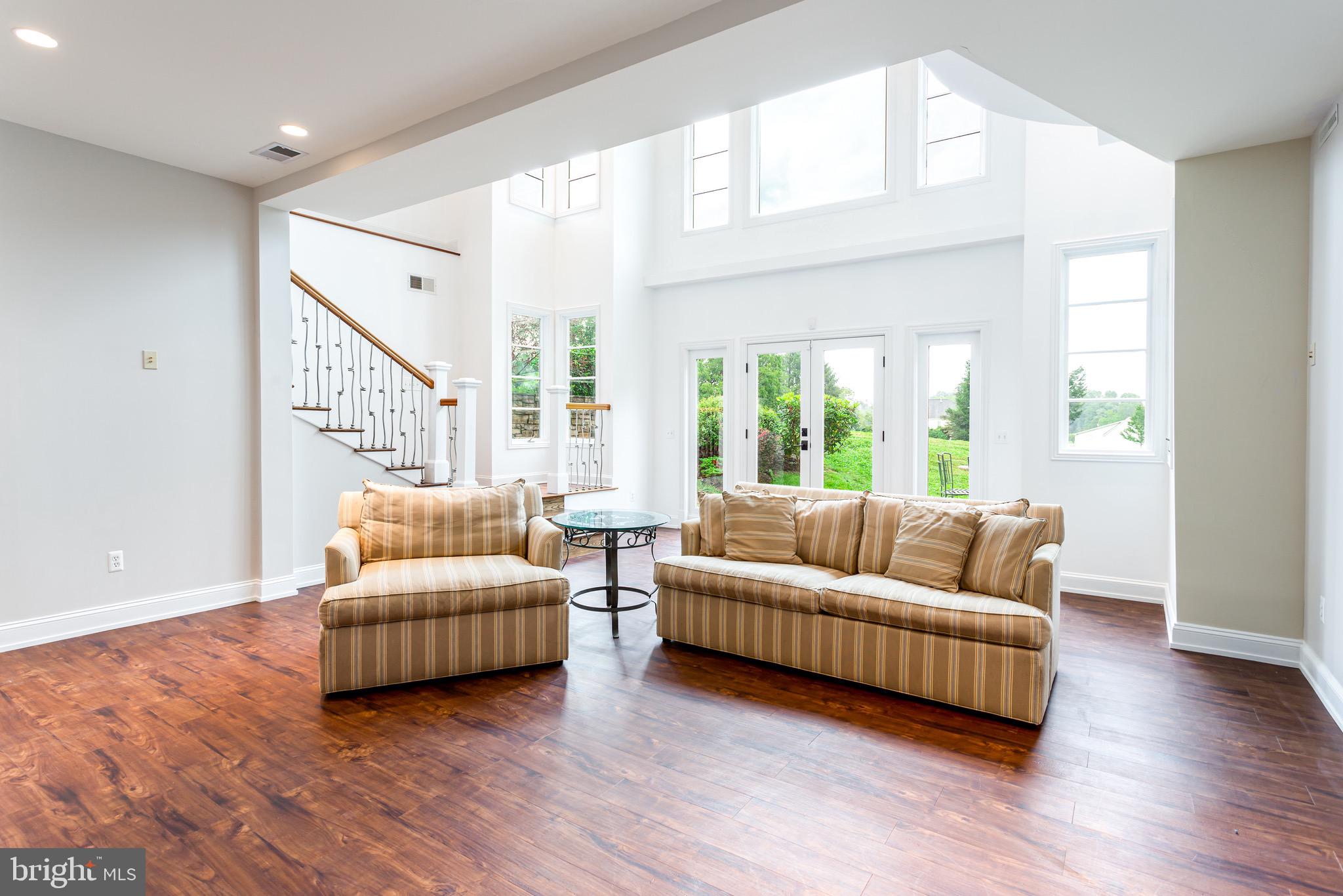 MEGILLS CROSSING - Residential