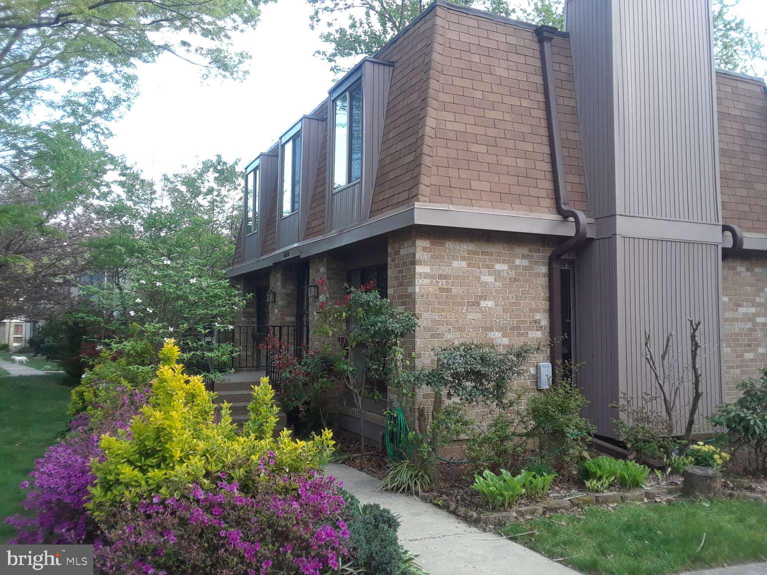 6010 TIMBER HOLLOW LANE