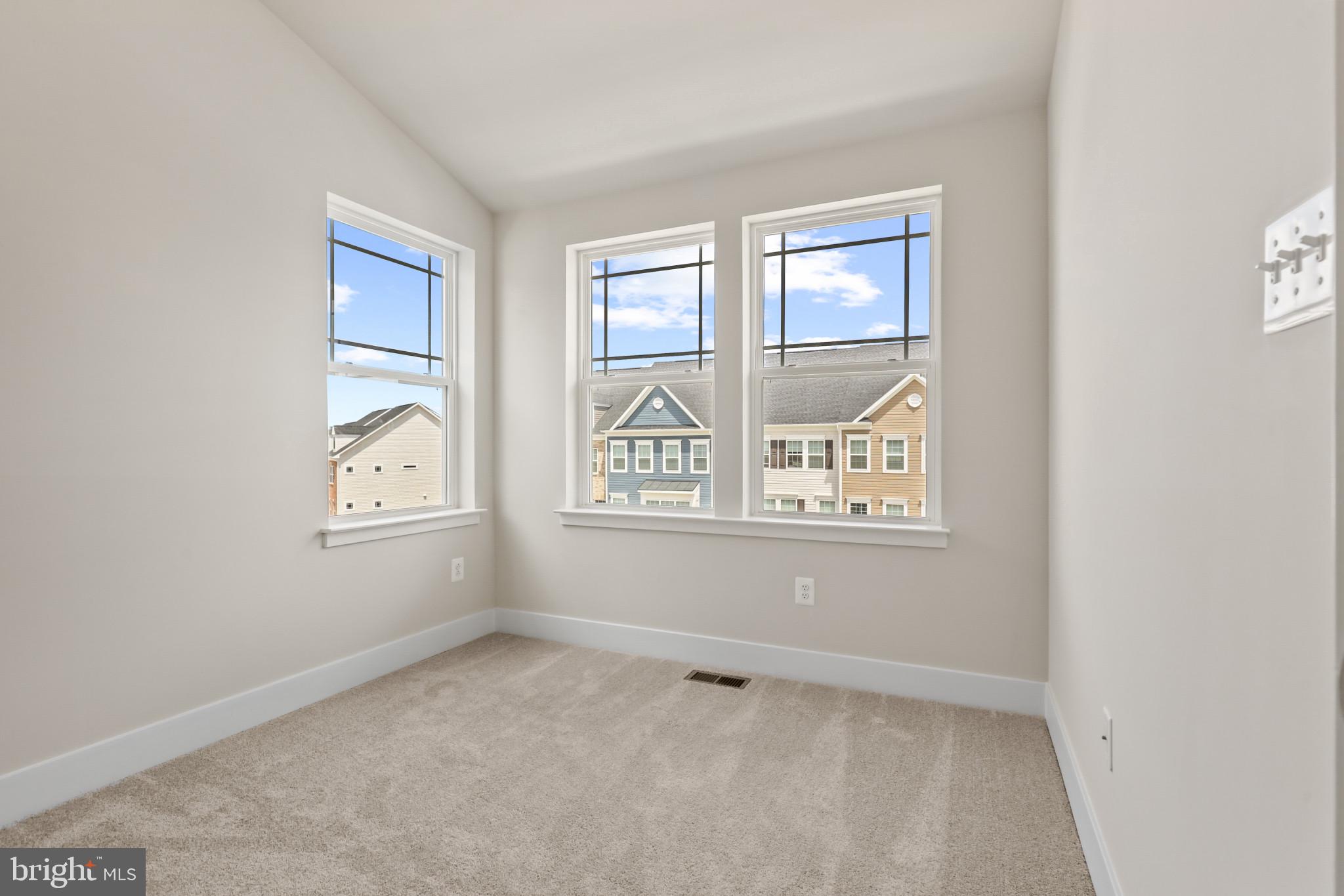 WINDSOR  MILL - Residential Lease