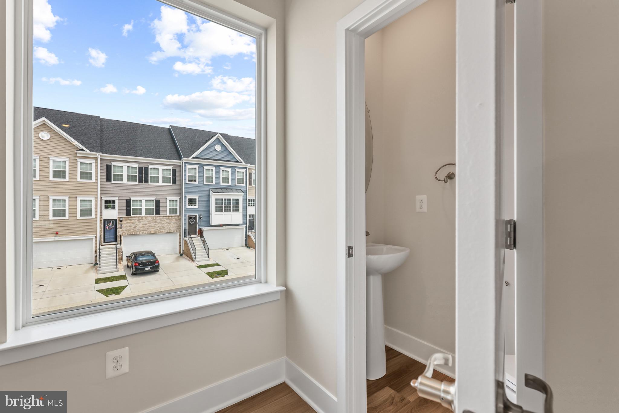 WINDSOR  MILL - Residential Lease