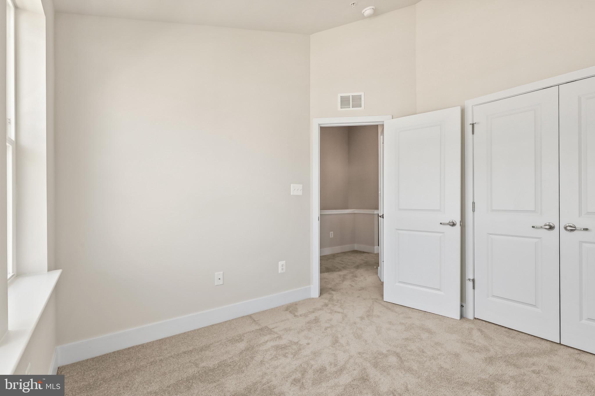 WINDSOR  MILL - Residential Lease