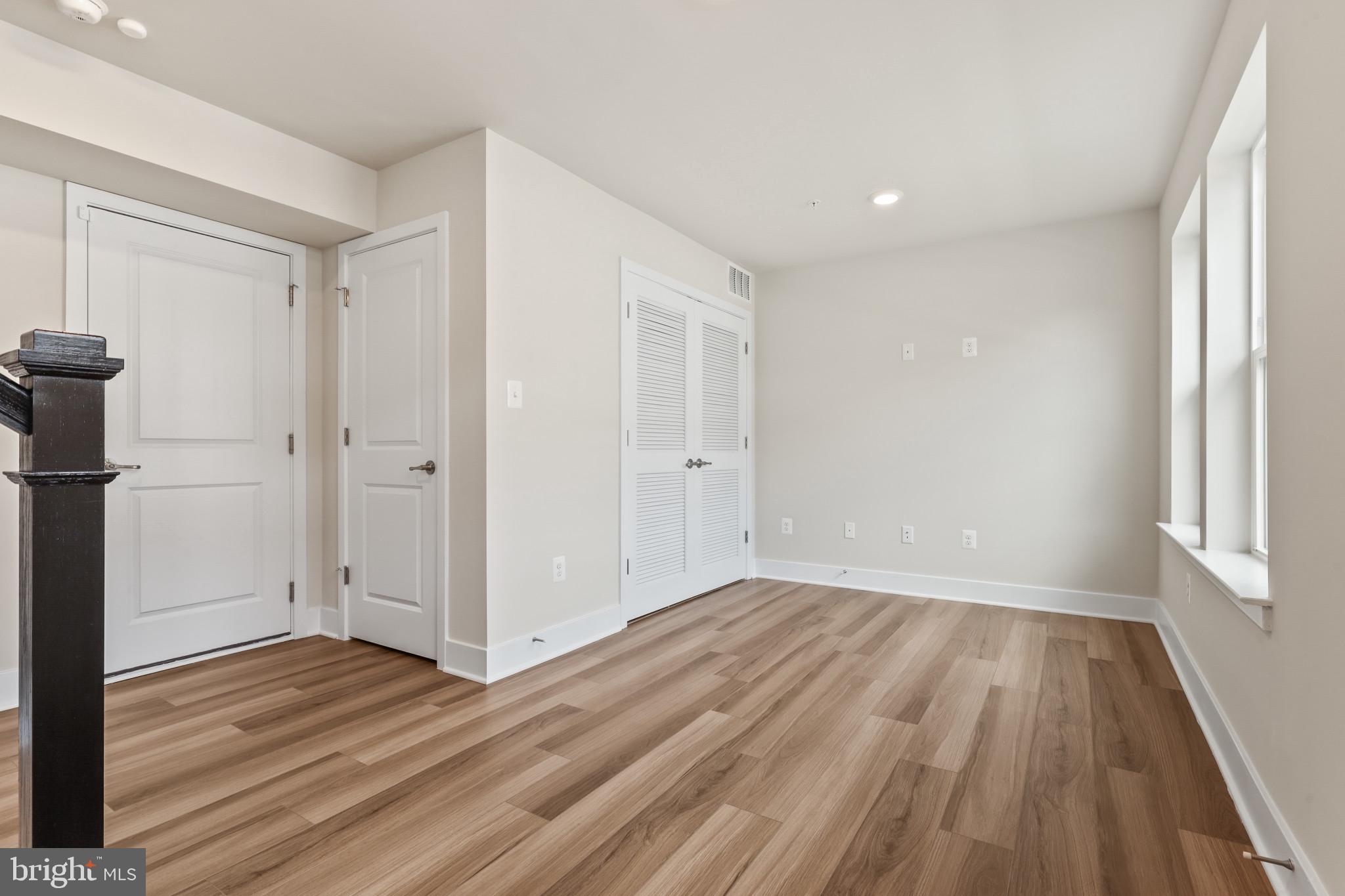 WINDSOR  MILL - Residential Lease