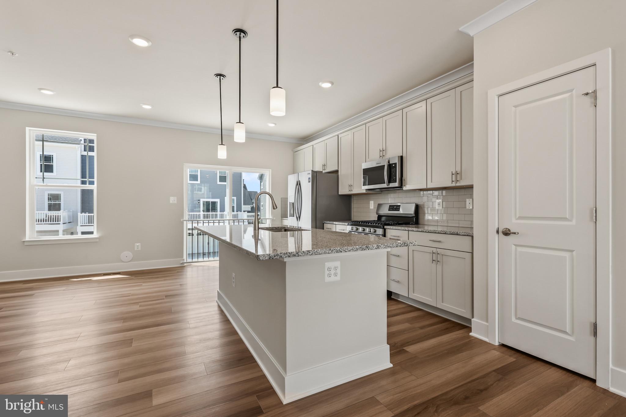 WINDSOR  MILL - Residential Lease