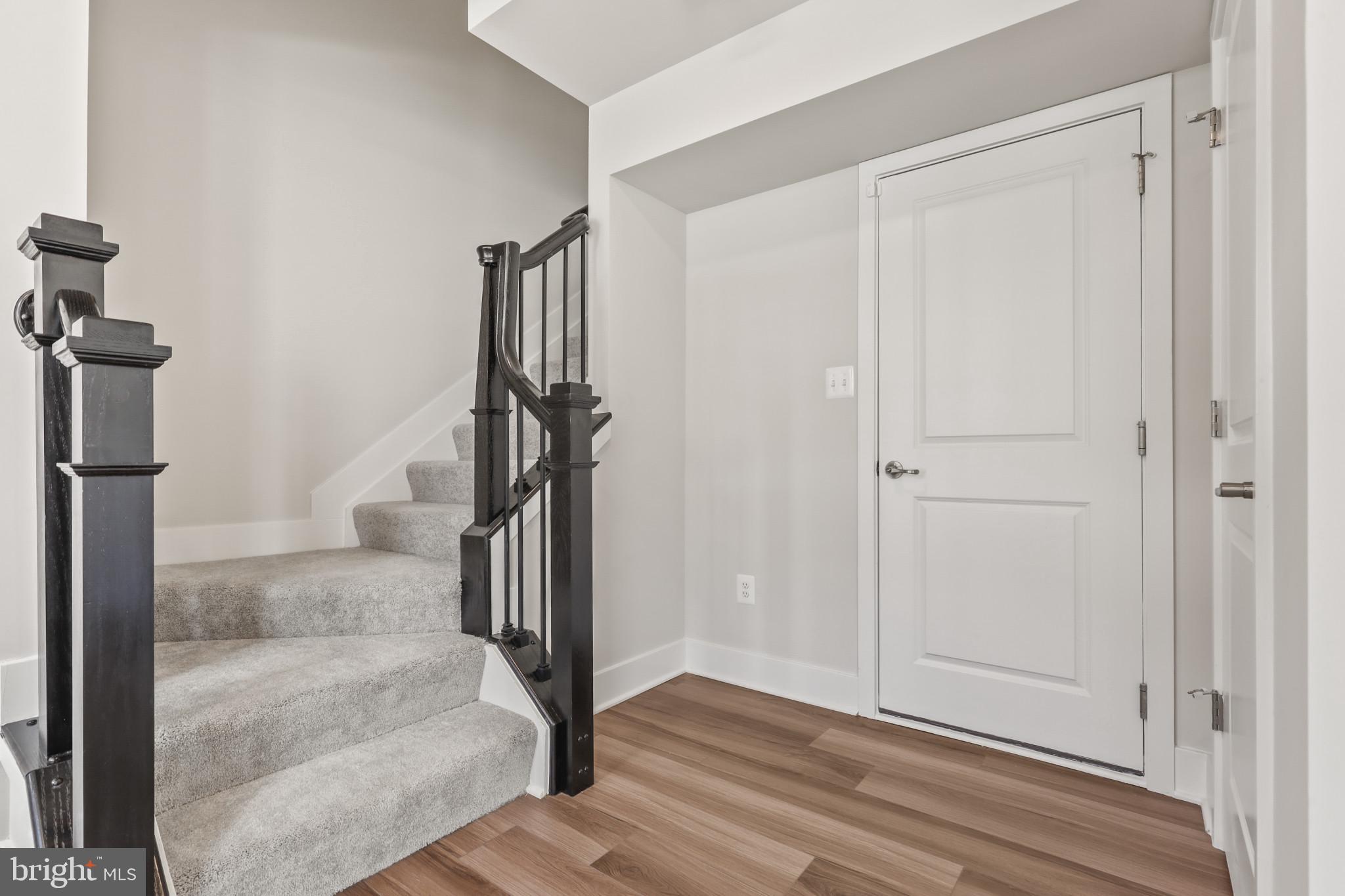 WINDSOR  MILL - Residential Lease