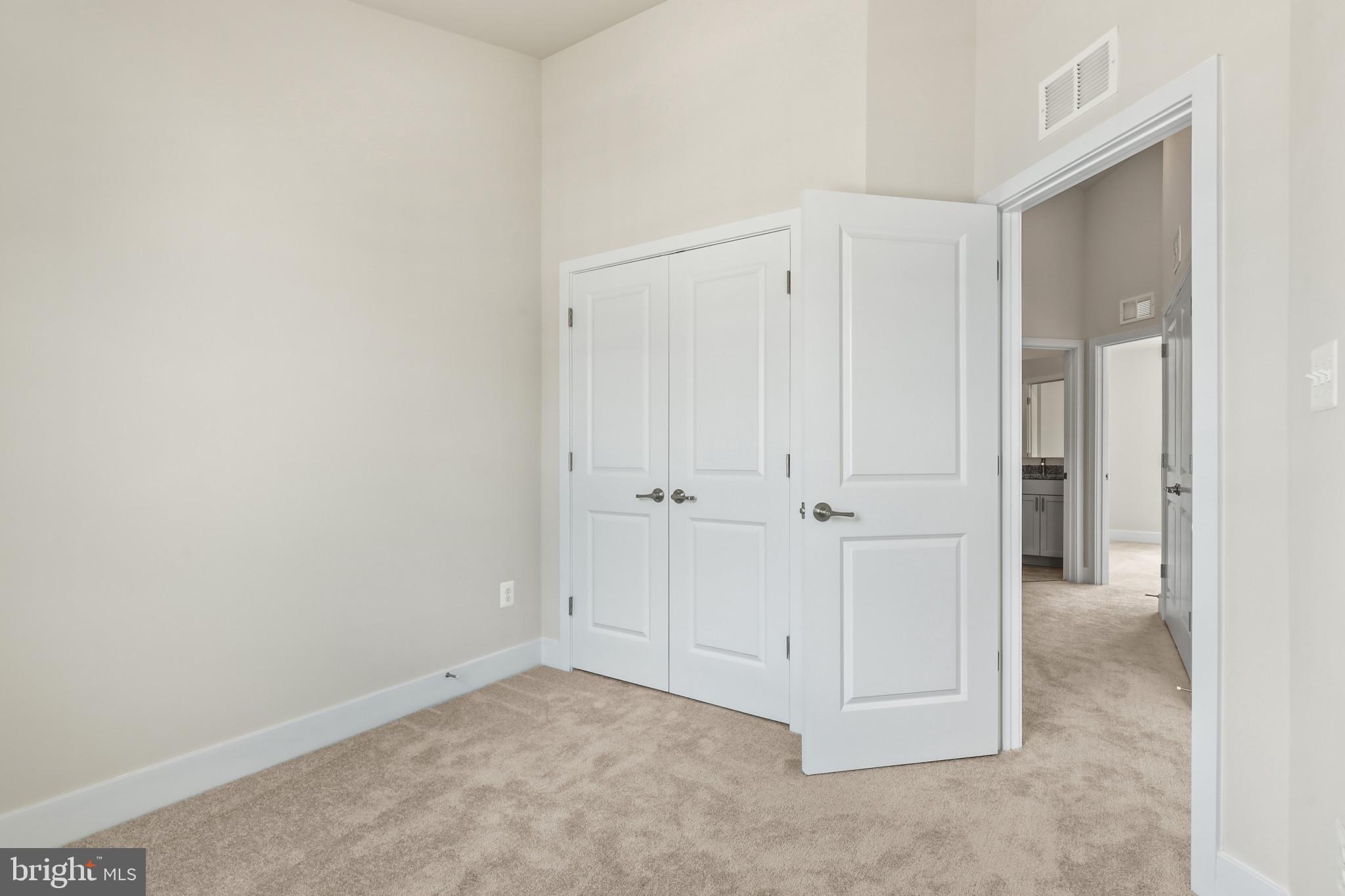 WINDSOR  MILL - Residential Lease